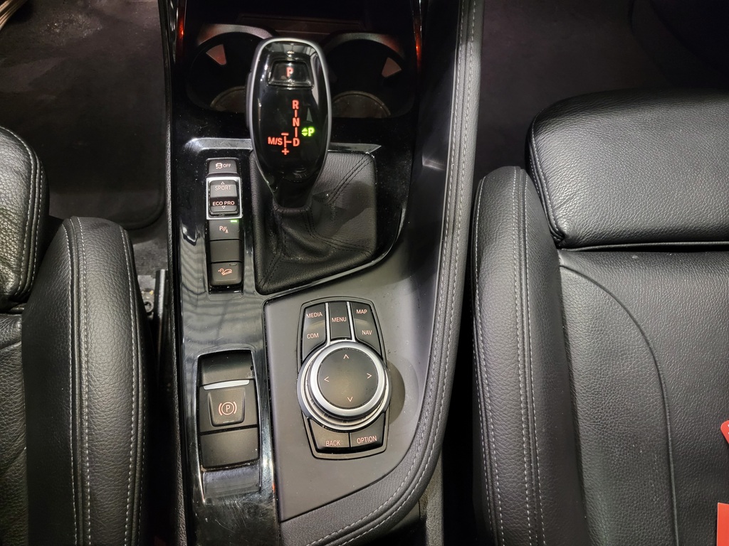 BMW X2 2022 Climatisation, Système de navigation, Mirroirs électriques, Vitres électriques, Régulateur de vitesse, Sièges chauffants, Toit ouvrant, Bluetooth, caméra-rétroviseur, Siège à réglage électrique, Commandes de la radio au volant