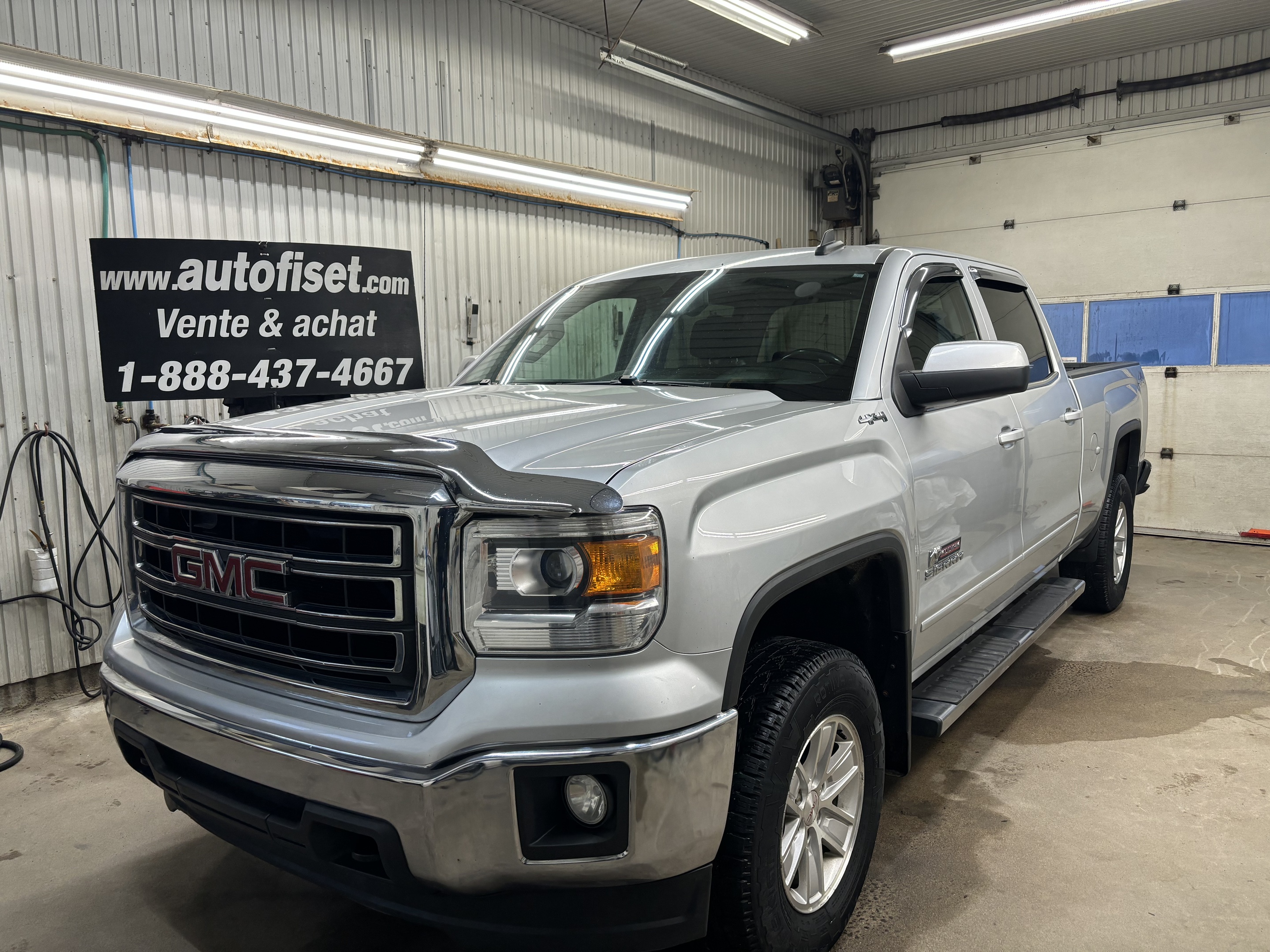 2015 GMC Sierra 1500 V-8 5.3 L CREW CAB KODIAK EDITION 4X4