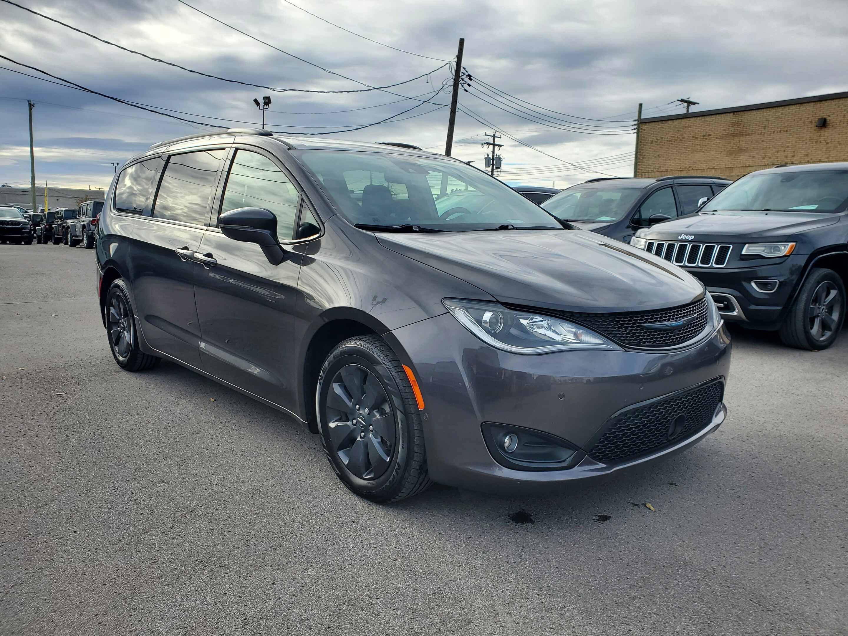 2020 Chrysler Pacifica Hybrid Limited 2WD| S | DVD ENTERTAINMENT