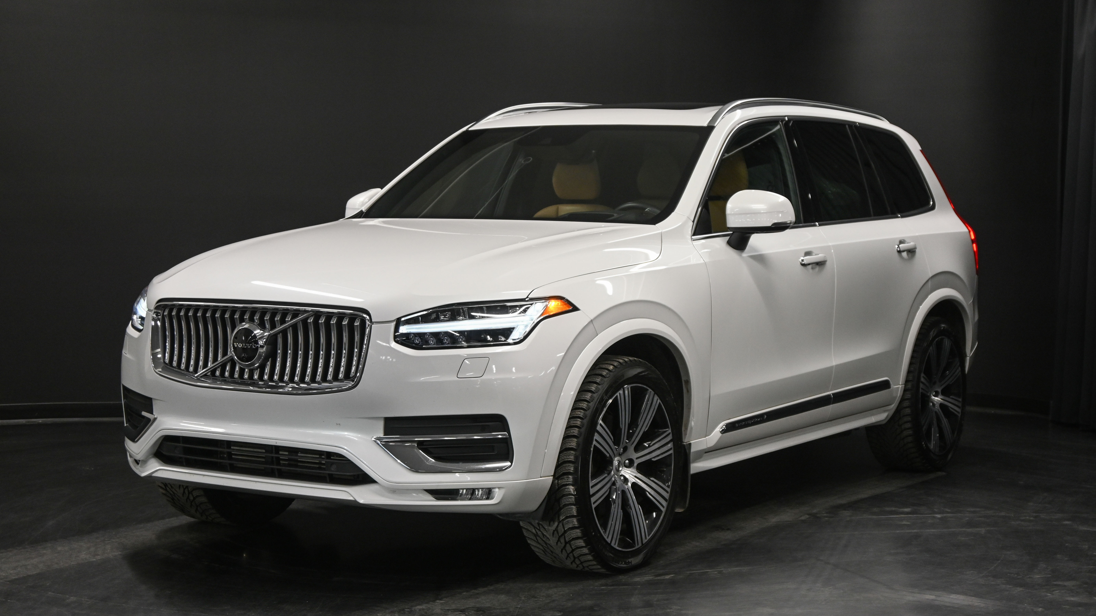 2020 Volvo XC90 T6 AWD Inscription 7-Seater - Lease for $899/Month