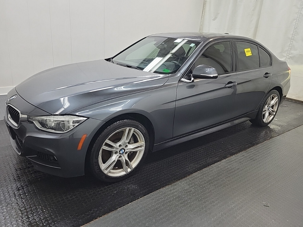 2018 BMW 3 Series 330i | xDrive | M-Package | Low KMs!