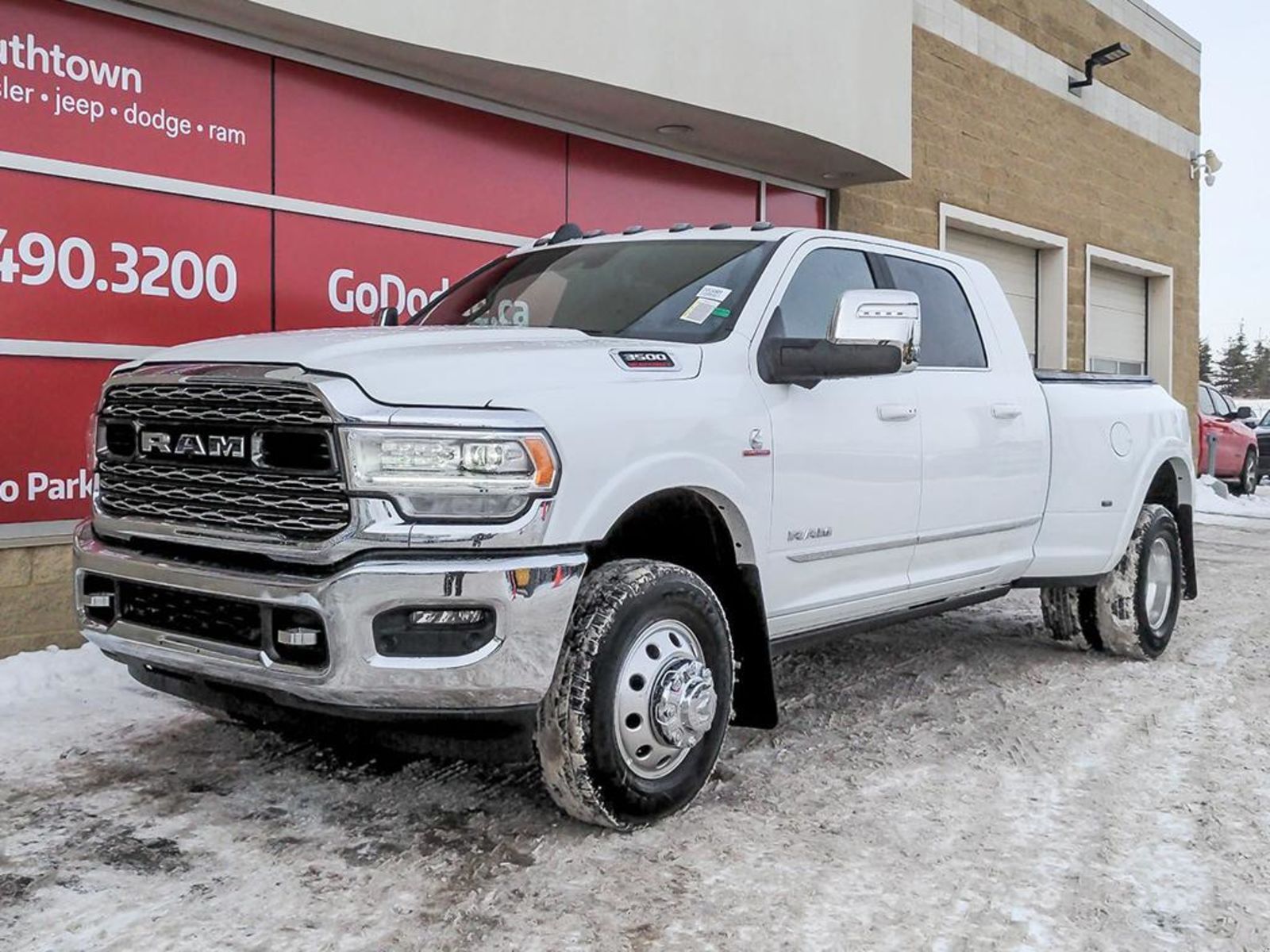2024 Ram 3500 LIMITED MEGA CAB DUALLY IN BRIGHT WHITE EQUIPPED W