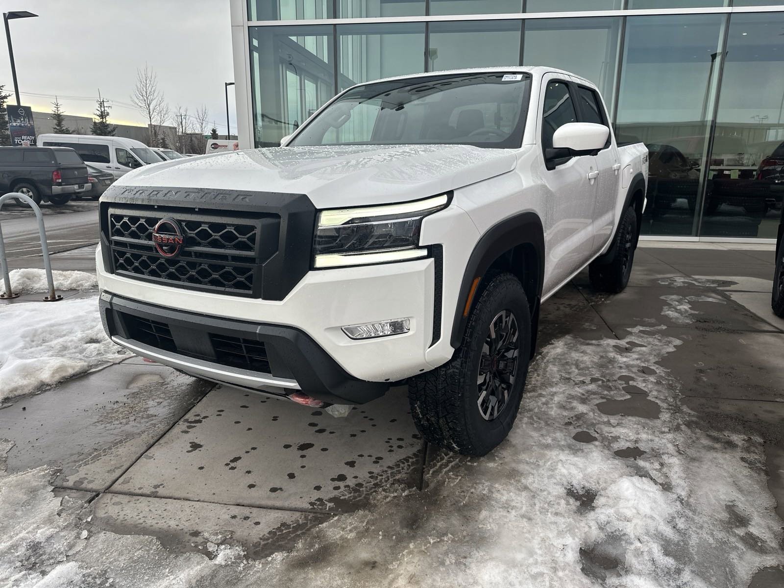 2024 Nissan Frontier PRO-4X LUXURY | LEATHER | 4X4 | CREW CAB |