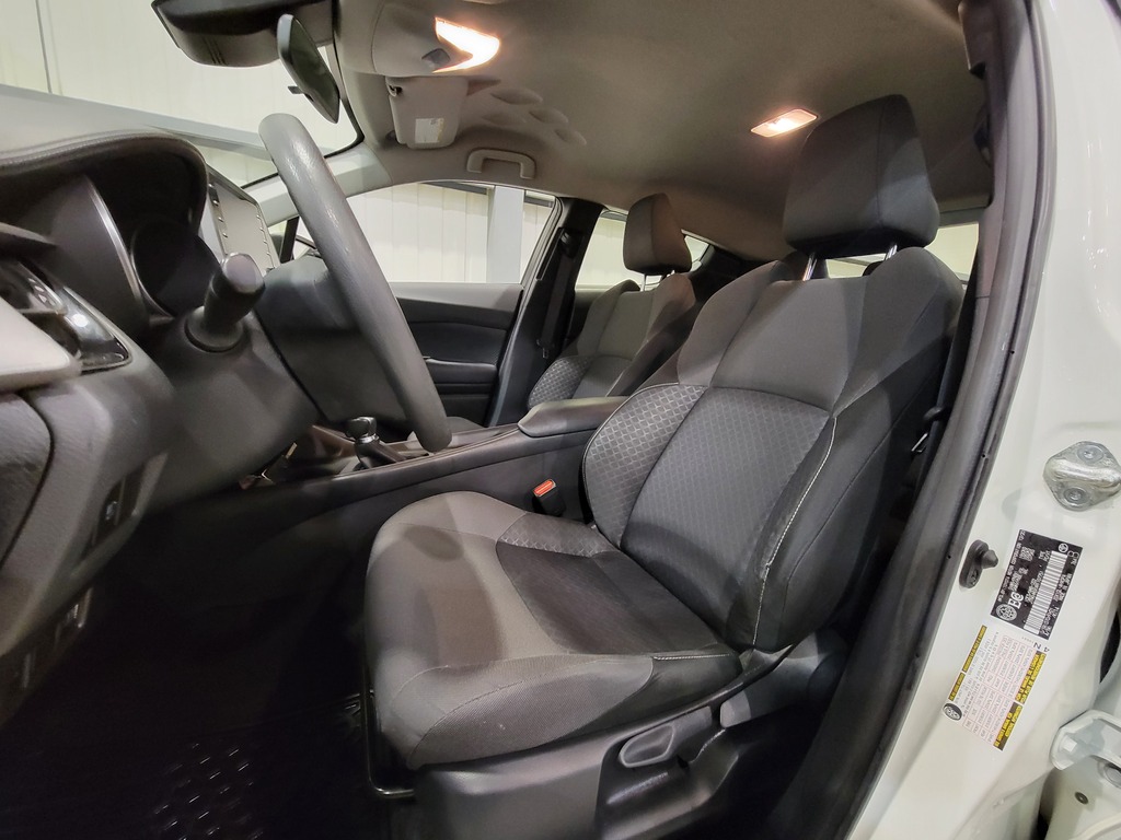 Toyota C-HR 2021 Climatisation, Mirroirs électriques, Vitres électriques, Régulateur de vitesse, Verrouillage électrique, Bluetooth, caméra-rétroviseur