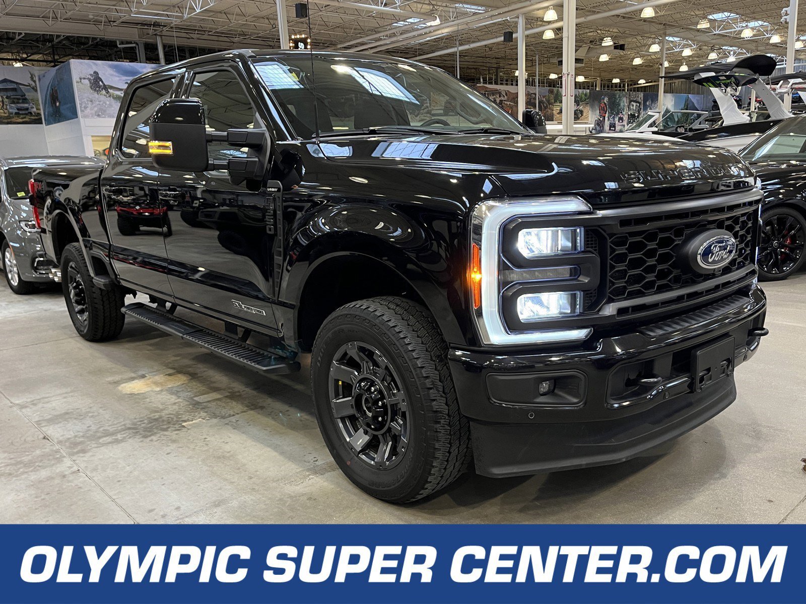 2023 Ford F-350 LARIAT 4X4| PANORAMIC ROOF | 6.7L | BLACKOUT PKG