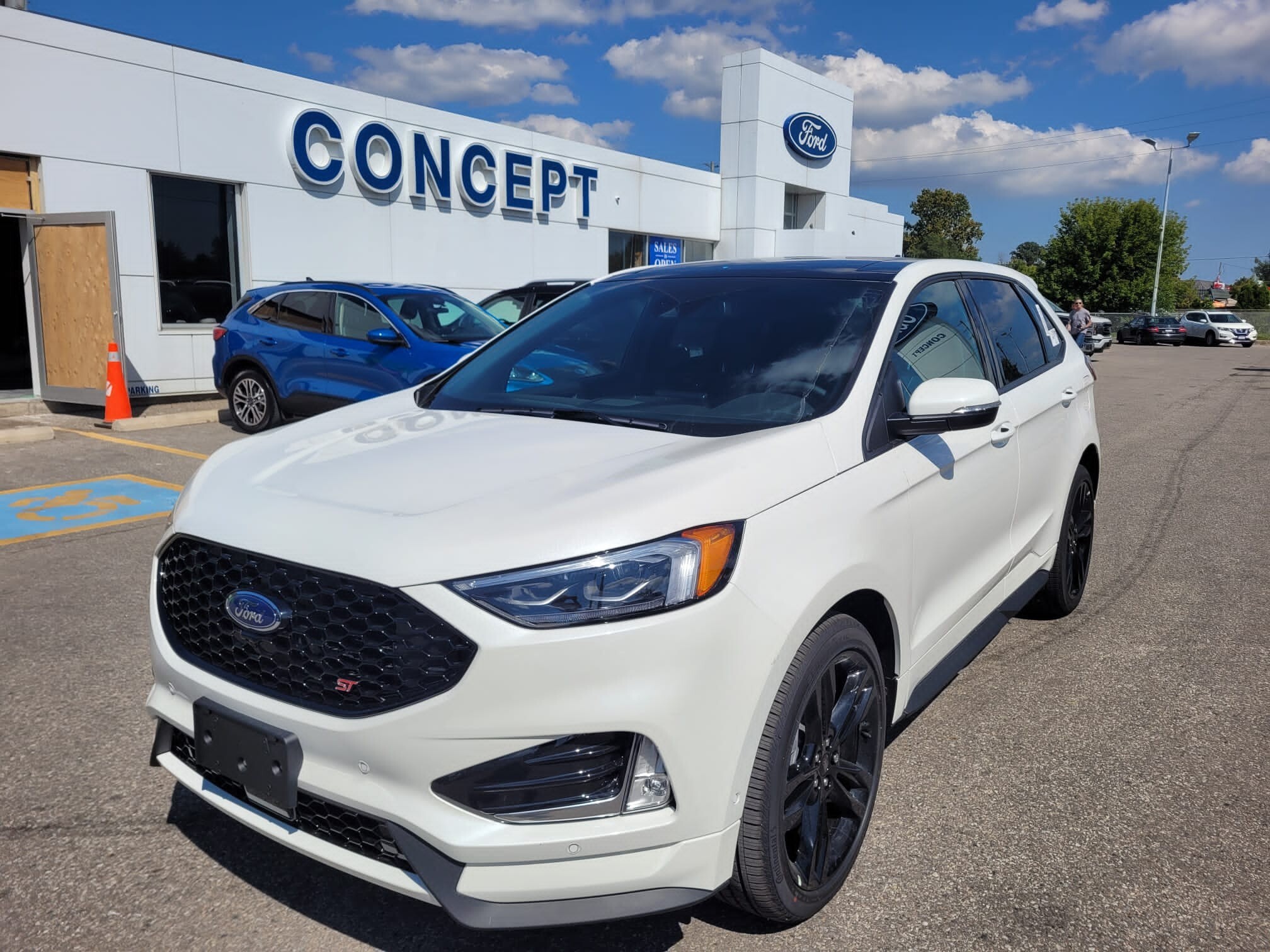 2024 Ford Edge ST | 2.7L | PANO ROOF | 21" WHEELS