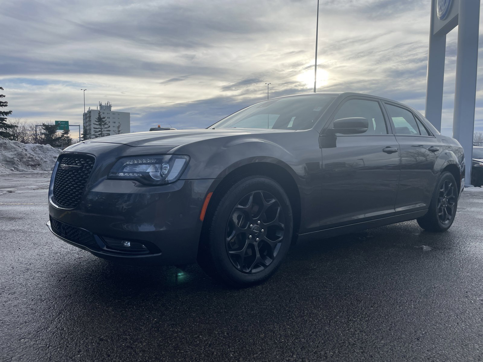 2021 Chrysler 300 300S | Low KMs | Carplay | Leather!
