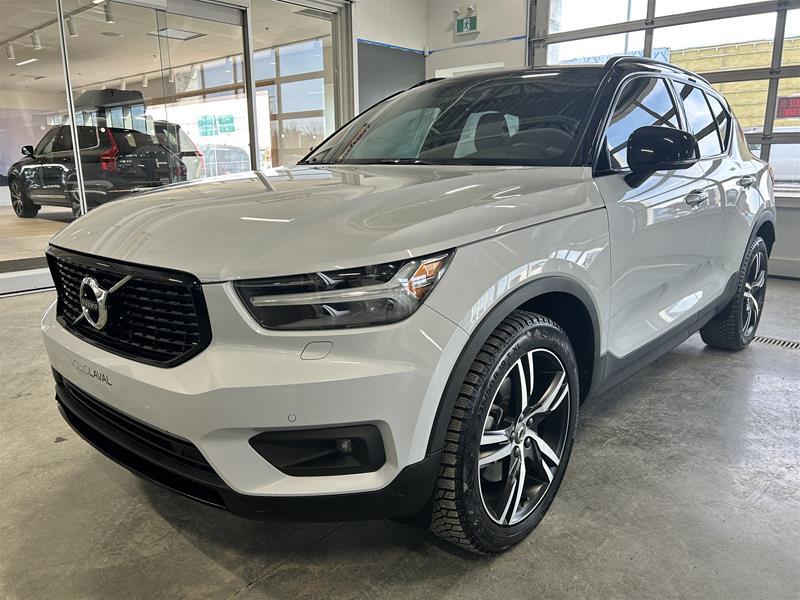 2022 Volvo XC40 T5 AWD R-Design CLIMATE PACKAGE