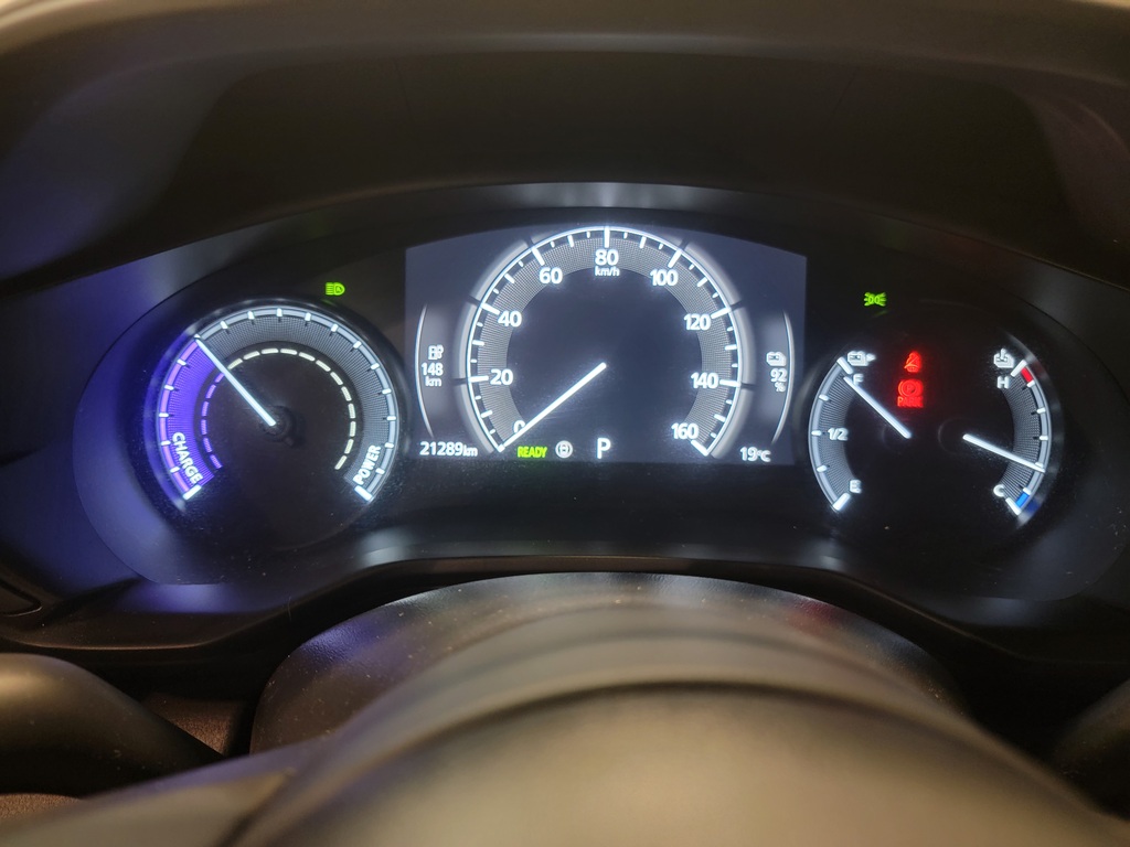 Mazda MX-30 2022 Climatisation, Système de navigation, Mirroirs électriques, Vitres électriques, Régulateur de vitesse, Sièges chauffants, Verrouillage électrique, Bluetooth, caméra-rétroviseur, Volant chauffant, Commandes de la radio au volant