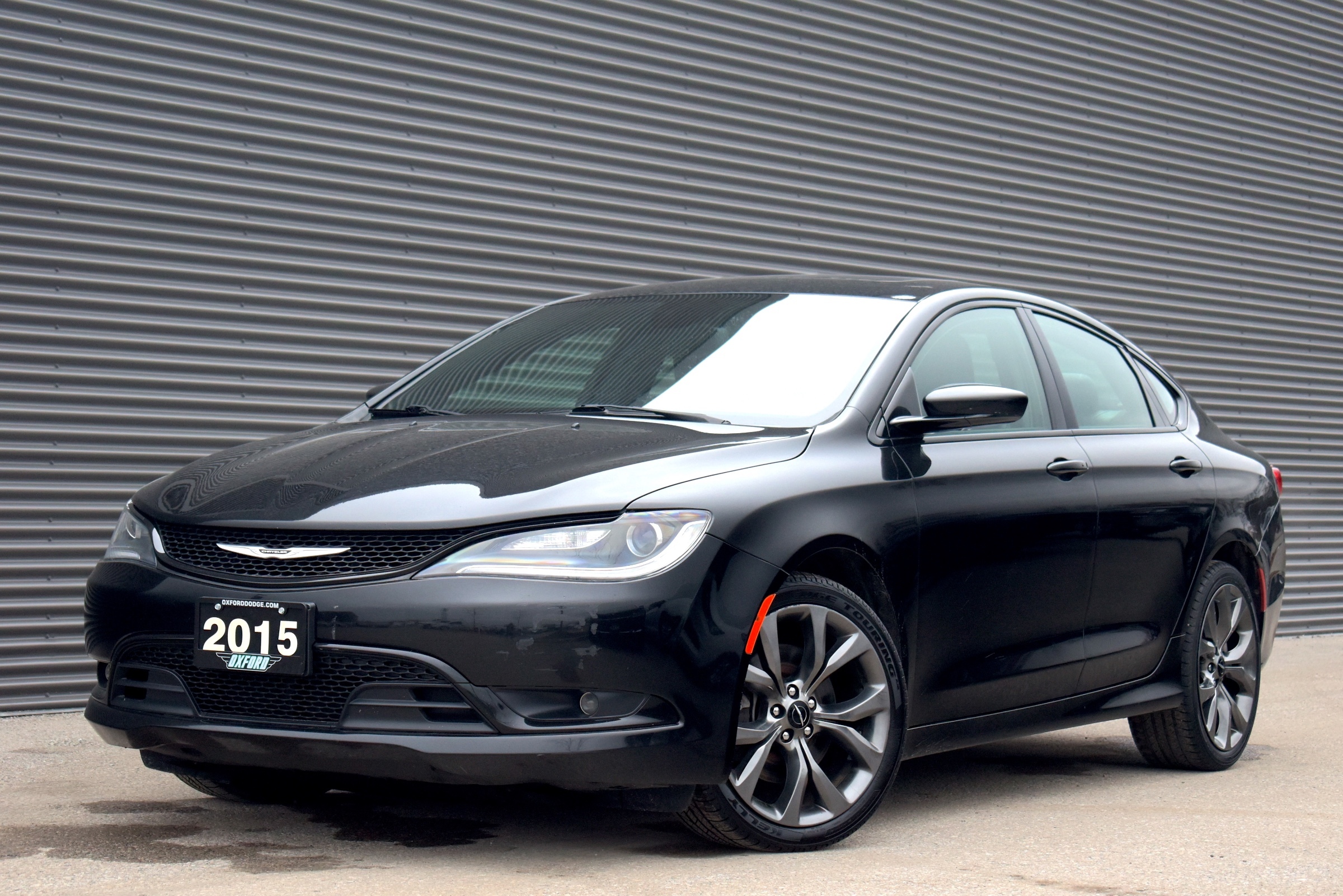 2015 Chrysler 200 S Panoramic Sunroof, Lots Of Space, High Quality I