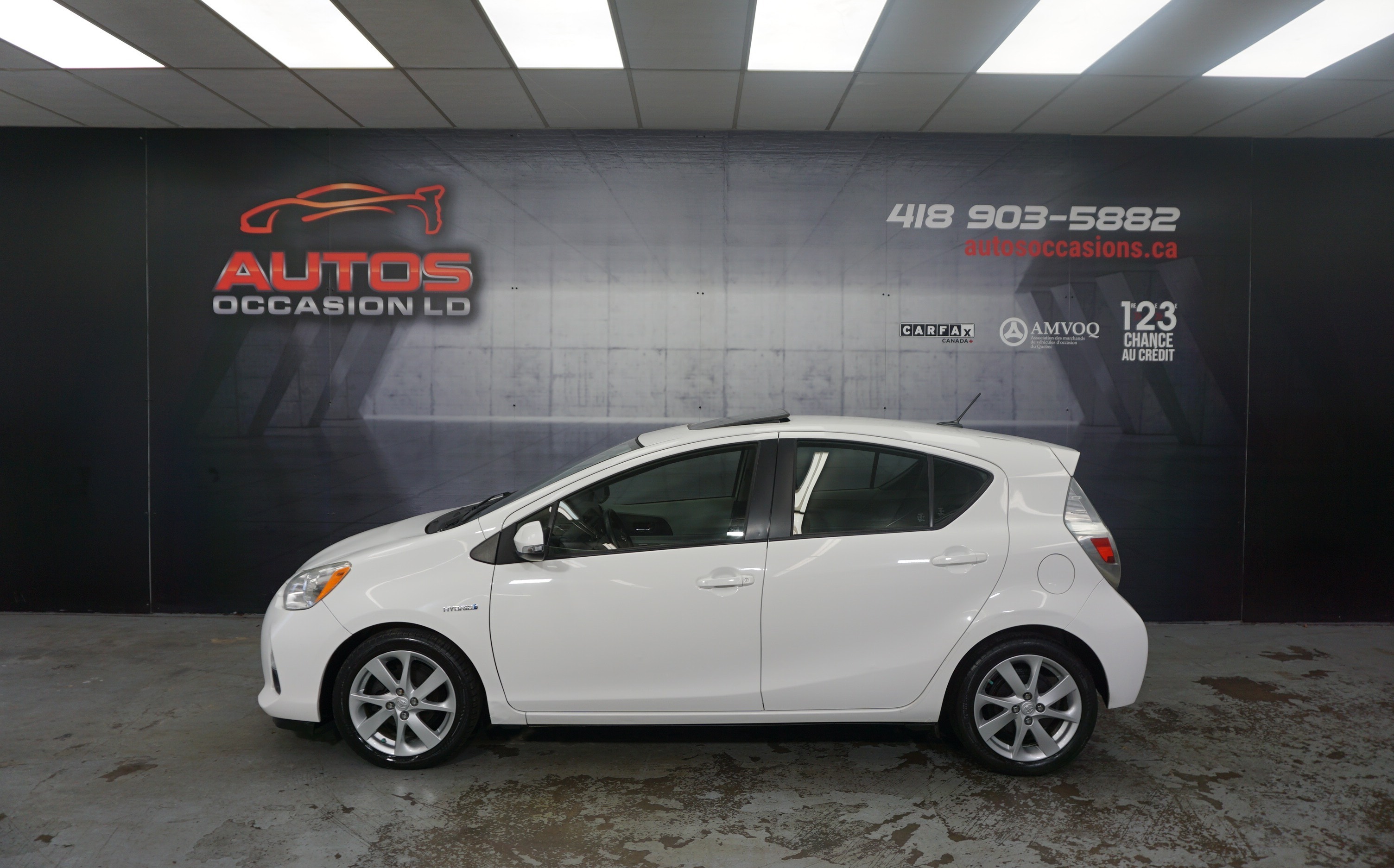 2013 Toyota Prius c TECHNOLOGY HYBRID AUTO CUIR TOIT OUVRANT BLUETOOTH