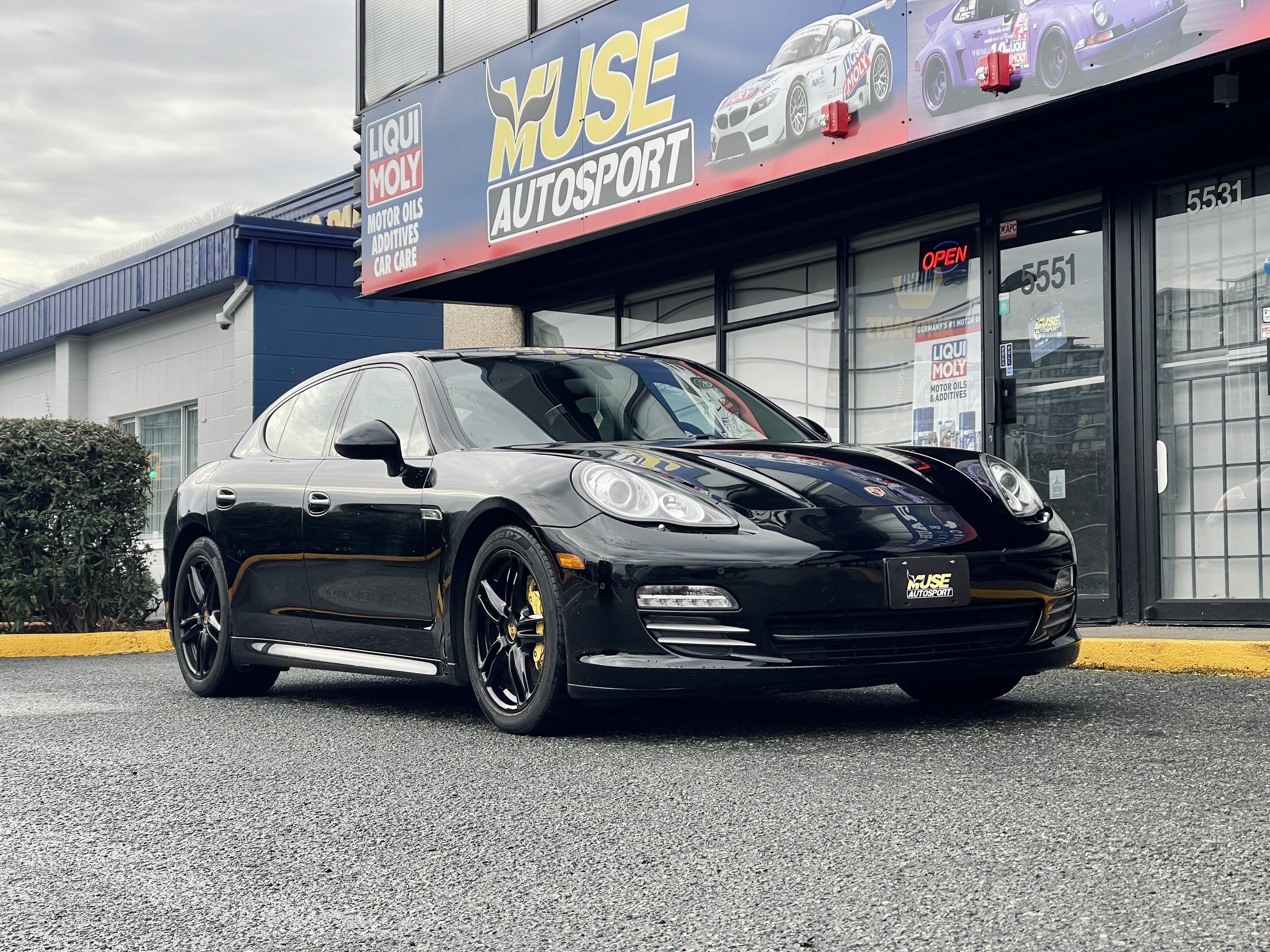 2012 Porsche Panamera AWD | Clean Title Local Car Well Optioned