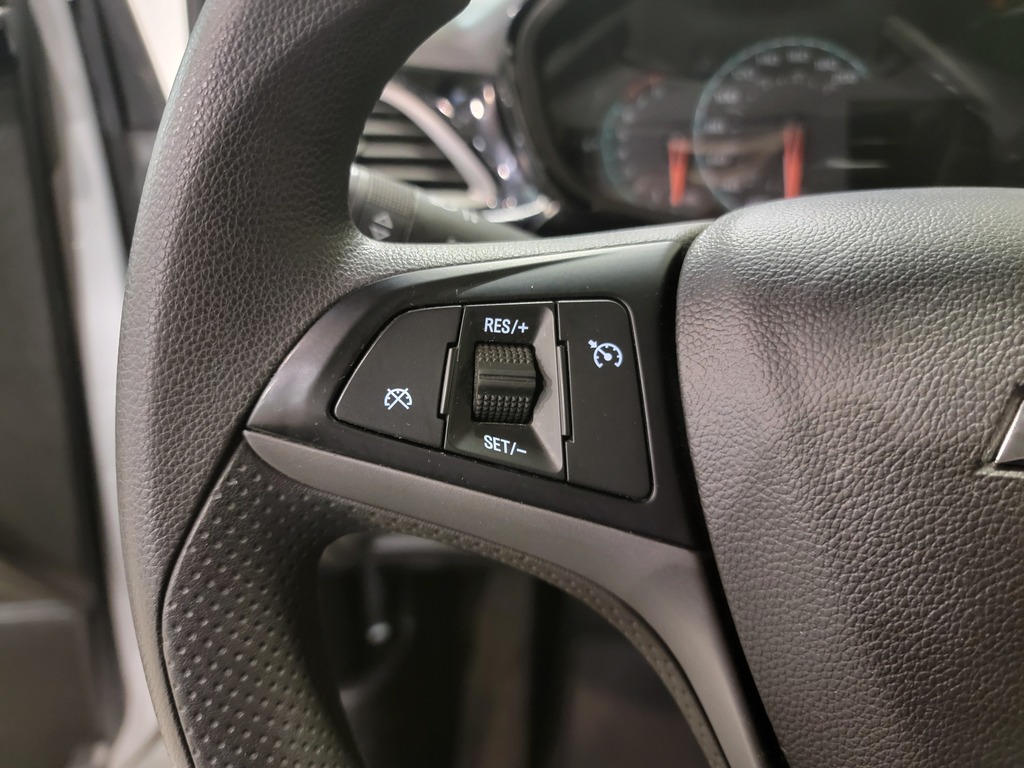 Chevrolet Spark 2020 Climatisation, Mirroirs électriques, Vitres électriques, Verrouillage électrique, Régulateur de vitesse, Bluetooth, Prise auxiliaire 12 volts, caméra-rétroviseur, Commandes de la radio au volant