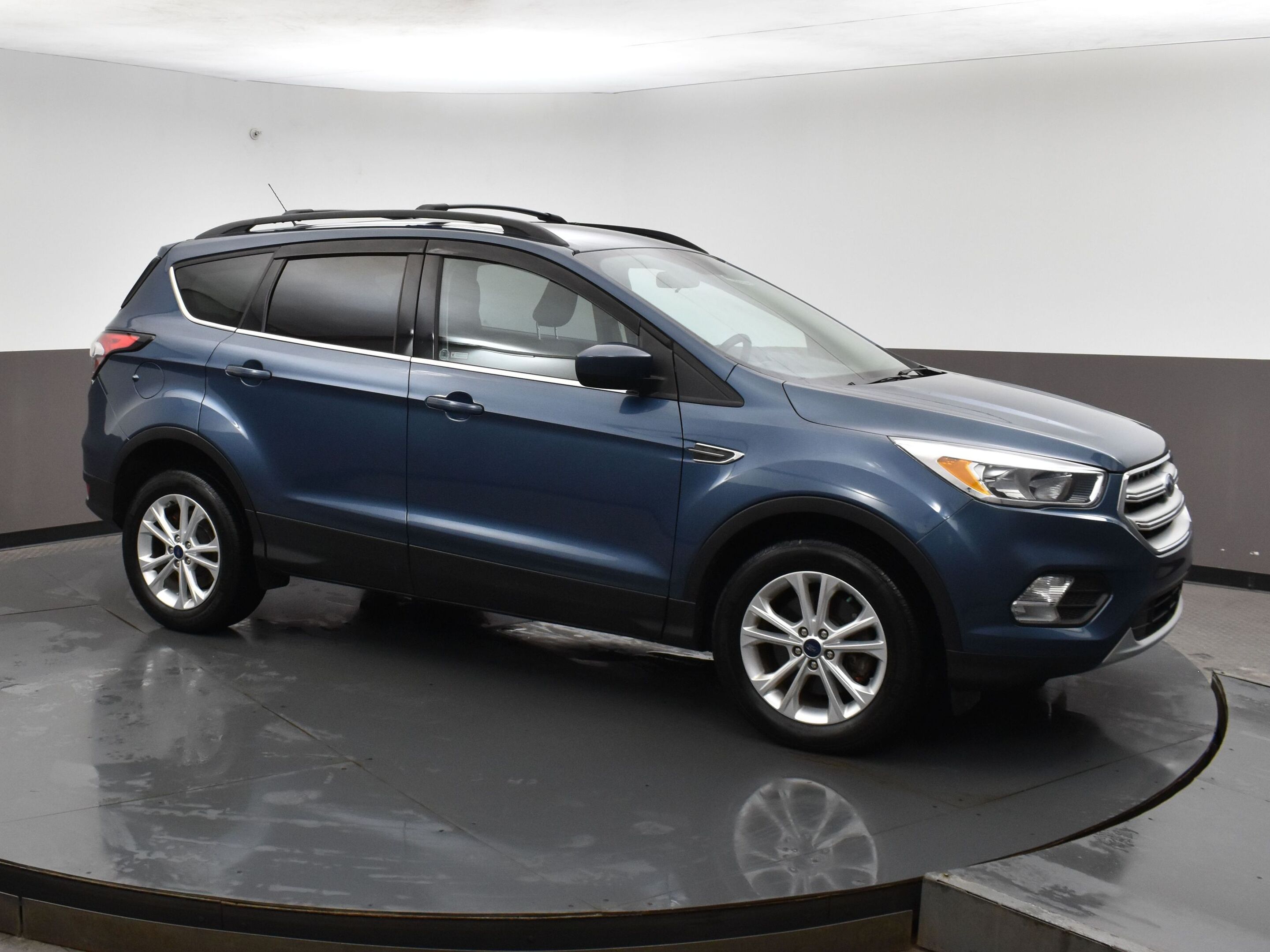 2018 Ford Escape SE 4WD I Eco Boost I Heated Front Seats I Blind Sp