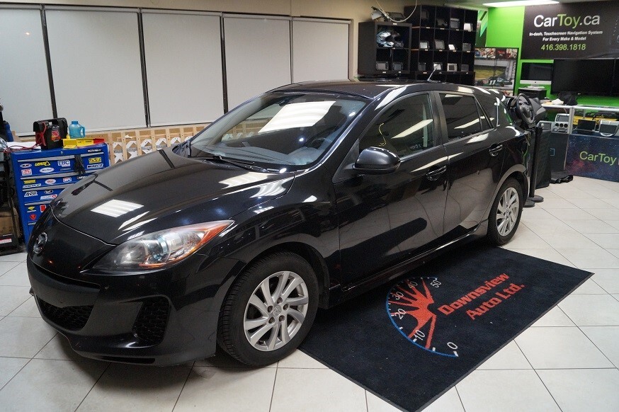 2013 Mazda Mazda3 MANUAL! HATCH! BT! ALLOYS! SAFETY AVAILABLE!