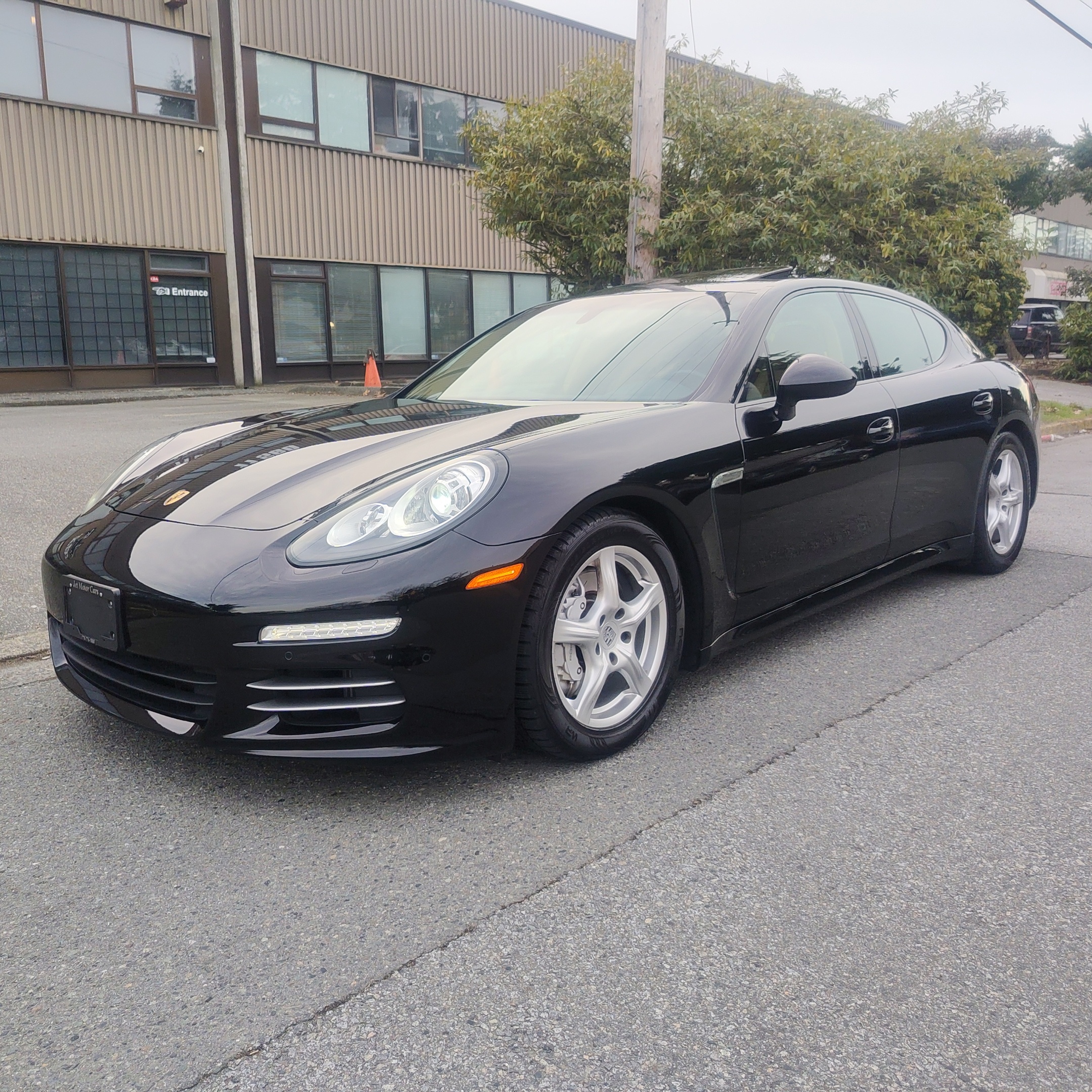 2016 Porsche Panamera 4S, LOCAL BC CAR, LOW 45,000 KM ONLY !!! 