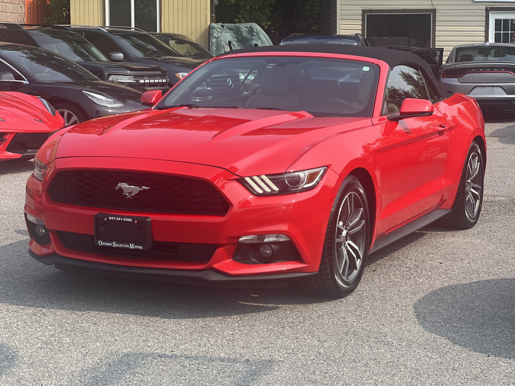 2015 Ford Mustang 2dr Conv EcoBoost Premium / No Accidents Clean Car