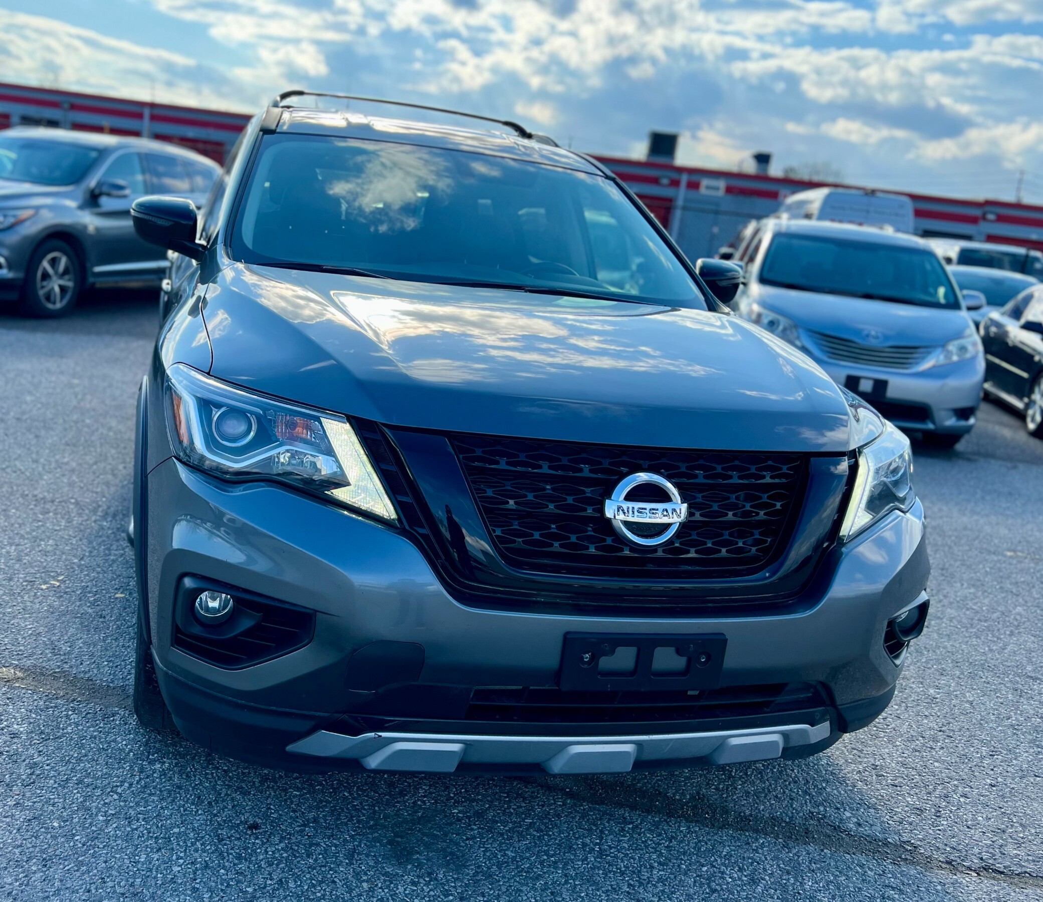 2019 Nissan Pathfinder SV Tech