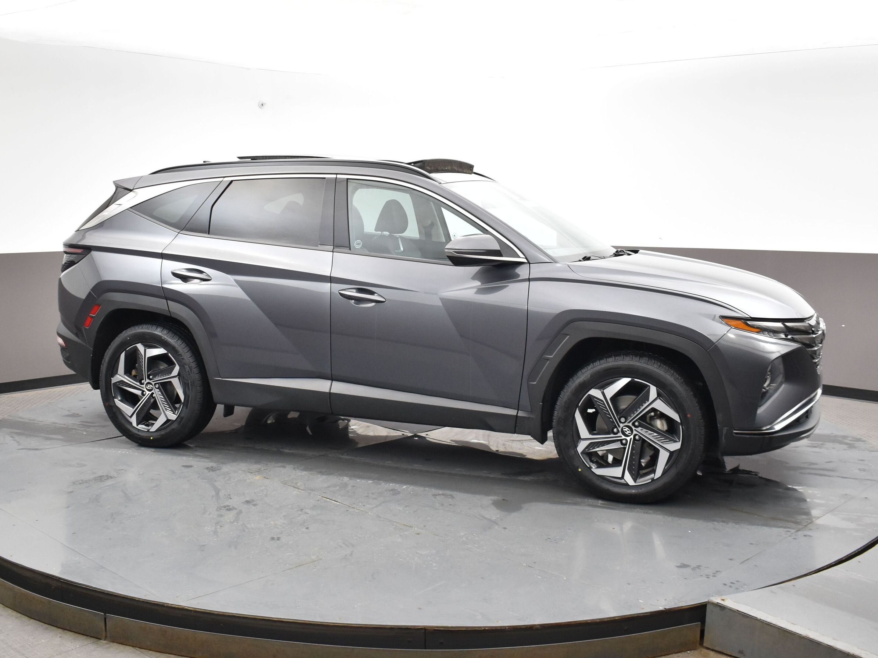 2023 Hyundai Tucson Hybrid Luxury AWD, Leather, Navigation, Sunroof, Apple Ca