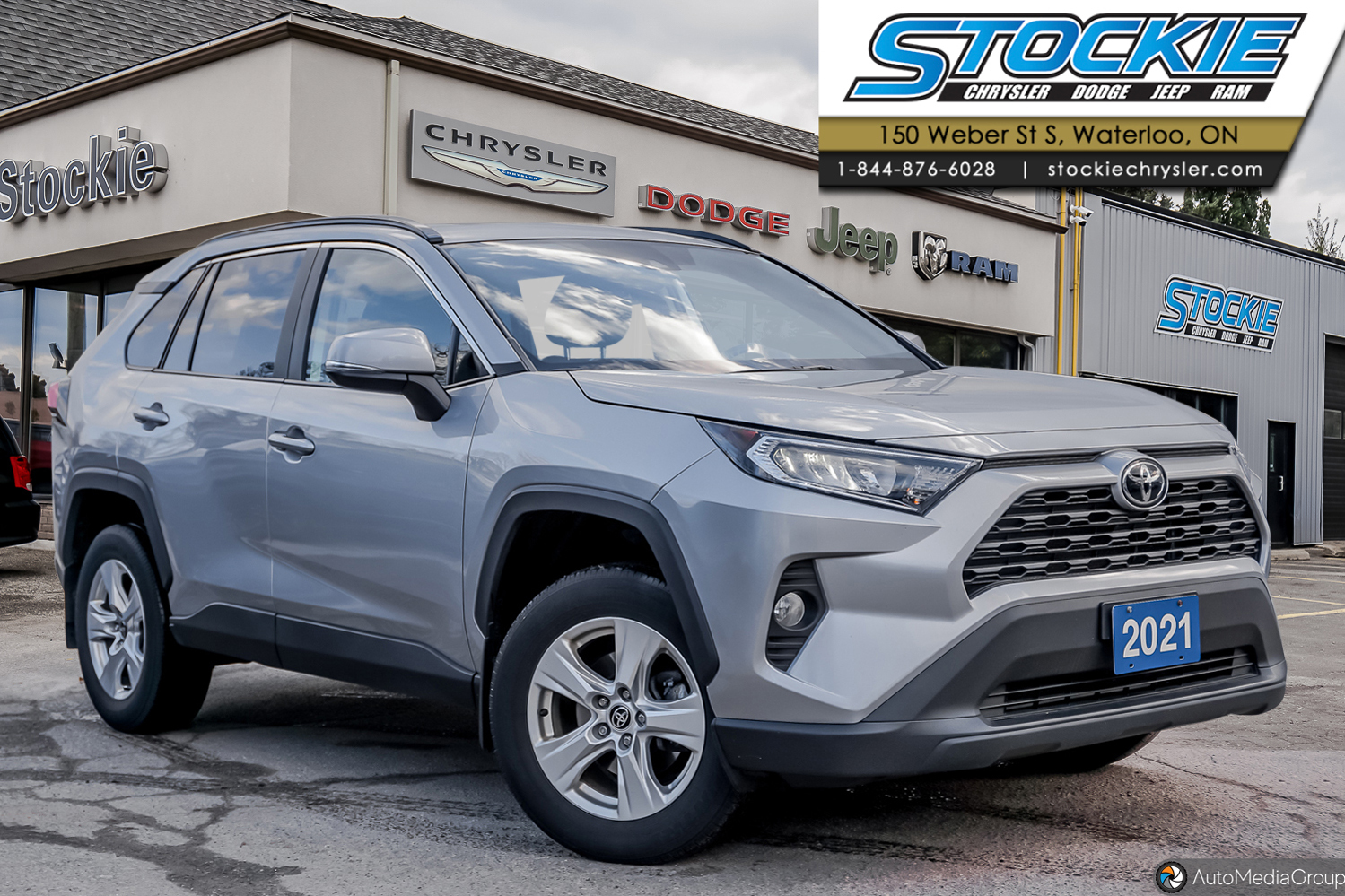 2021 Toyota RAV4 XLE  Accident Free | All Wheel Drive | Clearance P