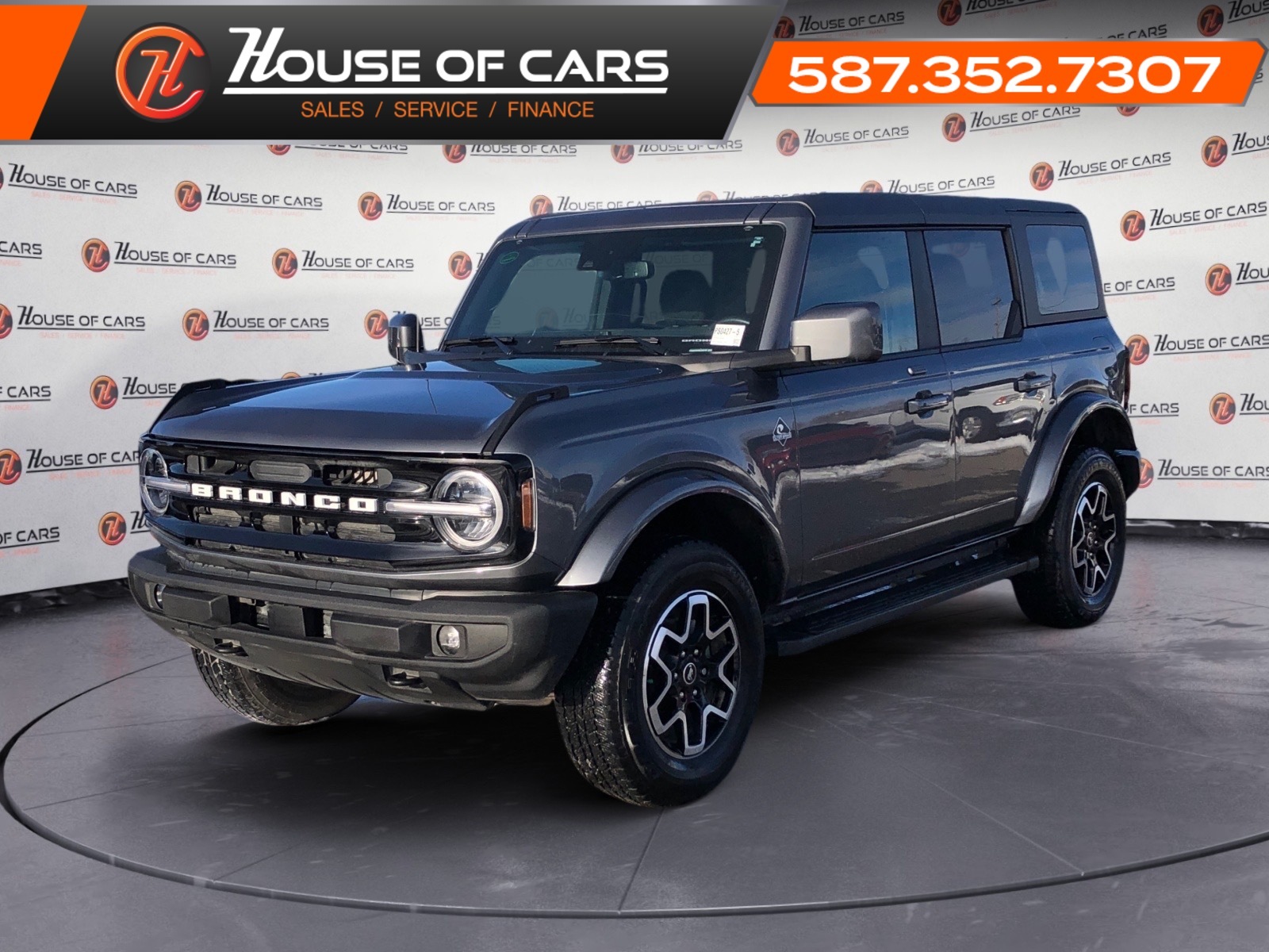 2022 Ford Bronco Outer Banks / Heated seats / Back up cam