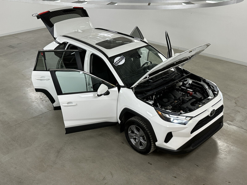 2022 Toyota RAV4 	XLE AWD MAGS*TOIT*CAMERA*SIEGES CHAUFFANTS*	