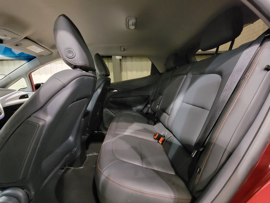 Chevrolet Bolt EV 2019 Climatisation, Mirroirs électriques, Vitres électriques, Sièges chauffants, Intérieur cuir, Verrouillage électrique, Régulateur de vitesse, Bluetooth, Prise auxiliaire 12 volts, caméra-rétroviseur, Volant chauffant