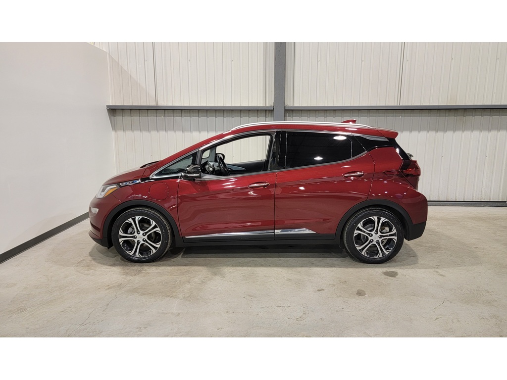 Chevrolet Bolt EV 2019 Air conditioner, Electric mirrors, Electric windows, Heated seats, Leather interior, Electric lock, Speed regulator, Bluetooth, , rear-view camera, Heated steering wheel