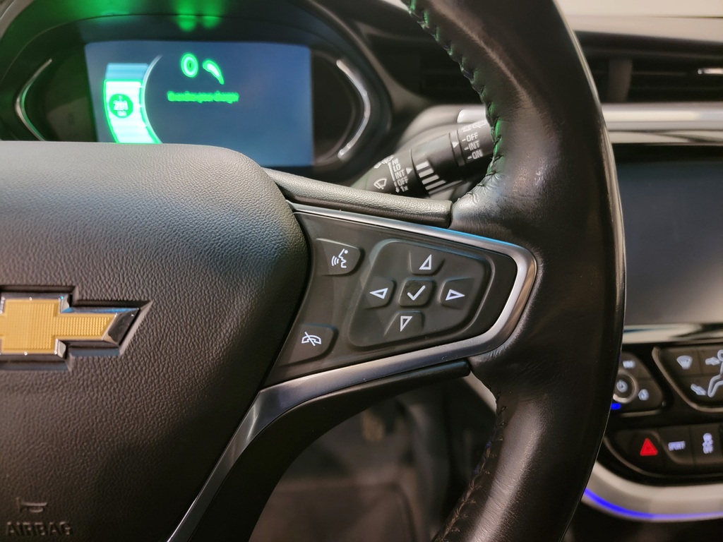 Chevrolet Bolt EV 2019 Climatisation, Mirroirs électriques, Vitres électriques, Sièges chauffants, Intérieur cuir, Verrouillage électrique, Régulateur de vitesse, Bluetooth, Prise auxiliaire 12 volts, caméra-rétroviseur, Volant chauffant