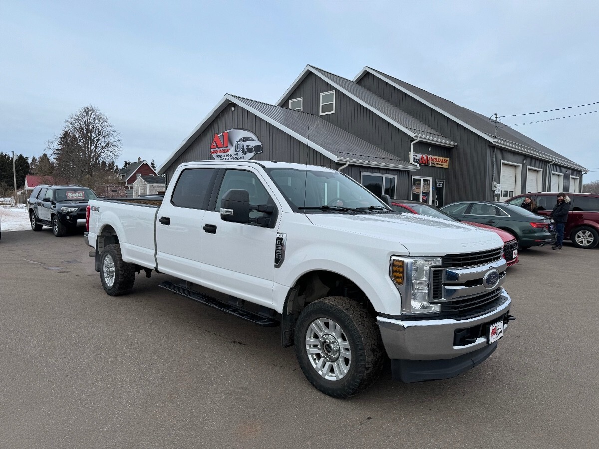 2018 Ford SUPER DUTY F-350 4WD XLT CREW CAB LONG BED $197 Weekly Tax in 