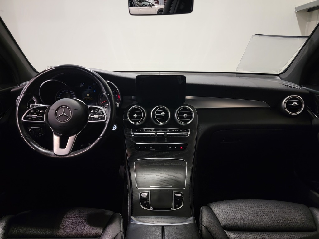 Mercedes-Benz GLC300 2020 Air conditioner, Electric mirrors, Power Seats, Electric windows, Speed regulator, Heated seats, Leather interior, Electric lock, Bluetooth, rear-view camera, Adjustable power seat, Heated steering wheel, Steering wheel radio controls