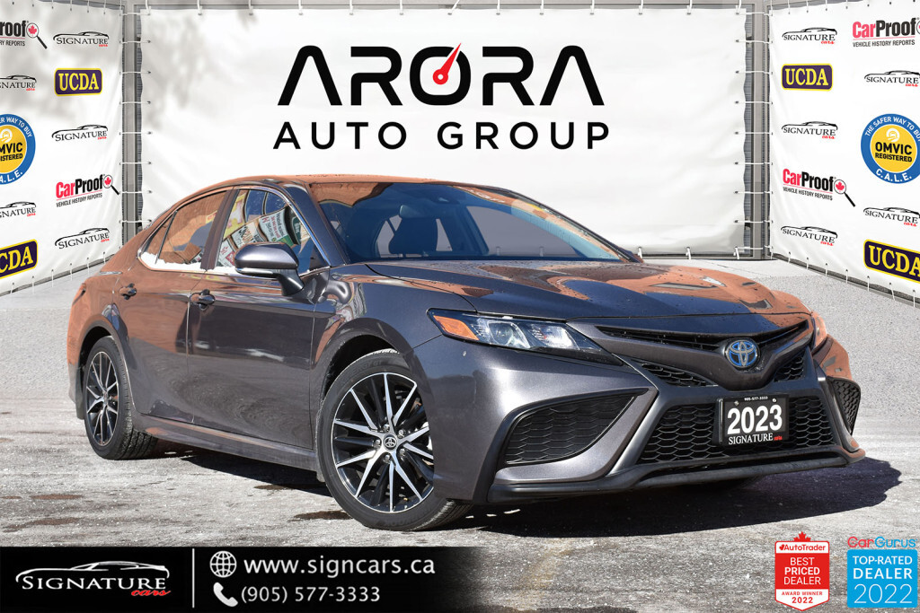 2023 Toyota Camry Hybrid SE / NO ACCIDENT / SUNROOF / LEATHER/ CARPLAY / BS