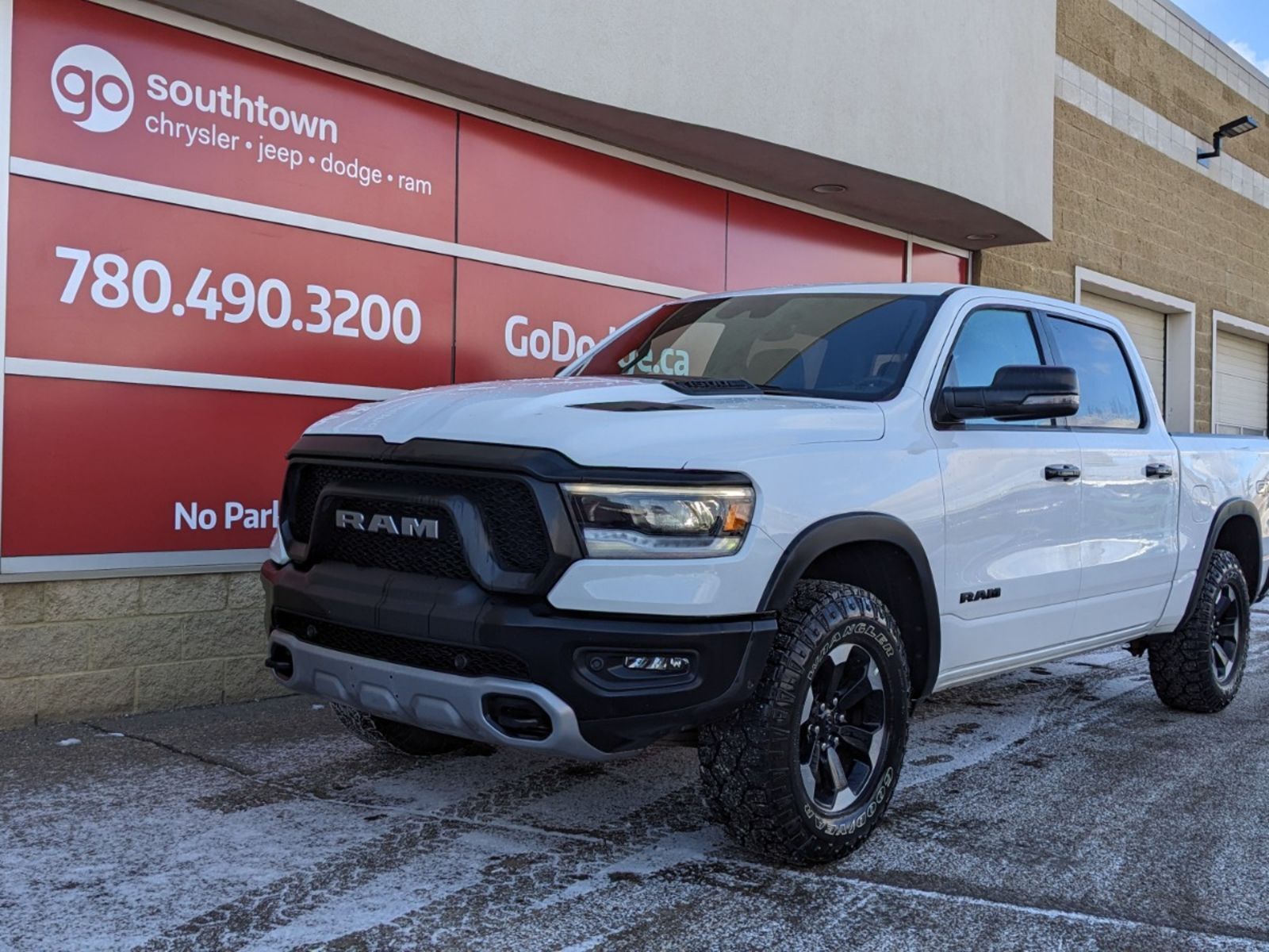 2023 Ram 1500 REBEL GT IN BRIGHT WHITE EQUIPPED WITH A 5.7L HEMI