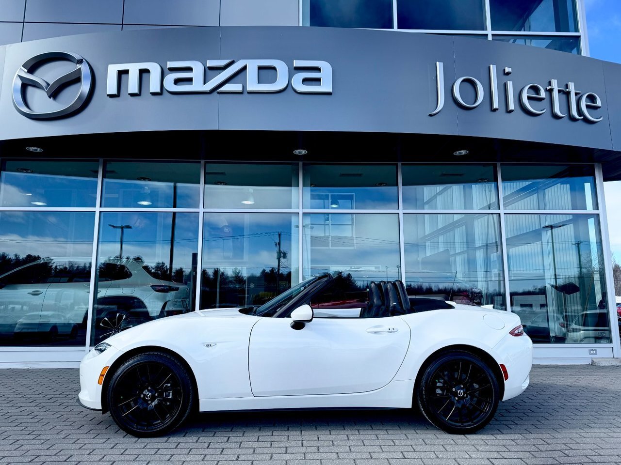 2022 Mazda MX-5 GT Navigation | Ver Low mileage | 17 inches alloy 