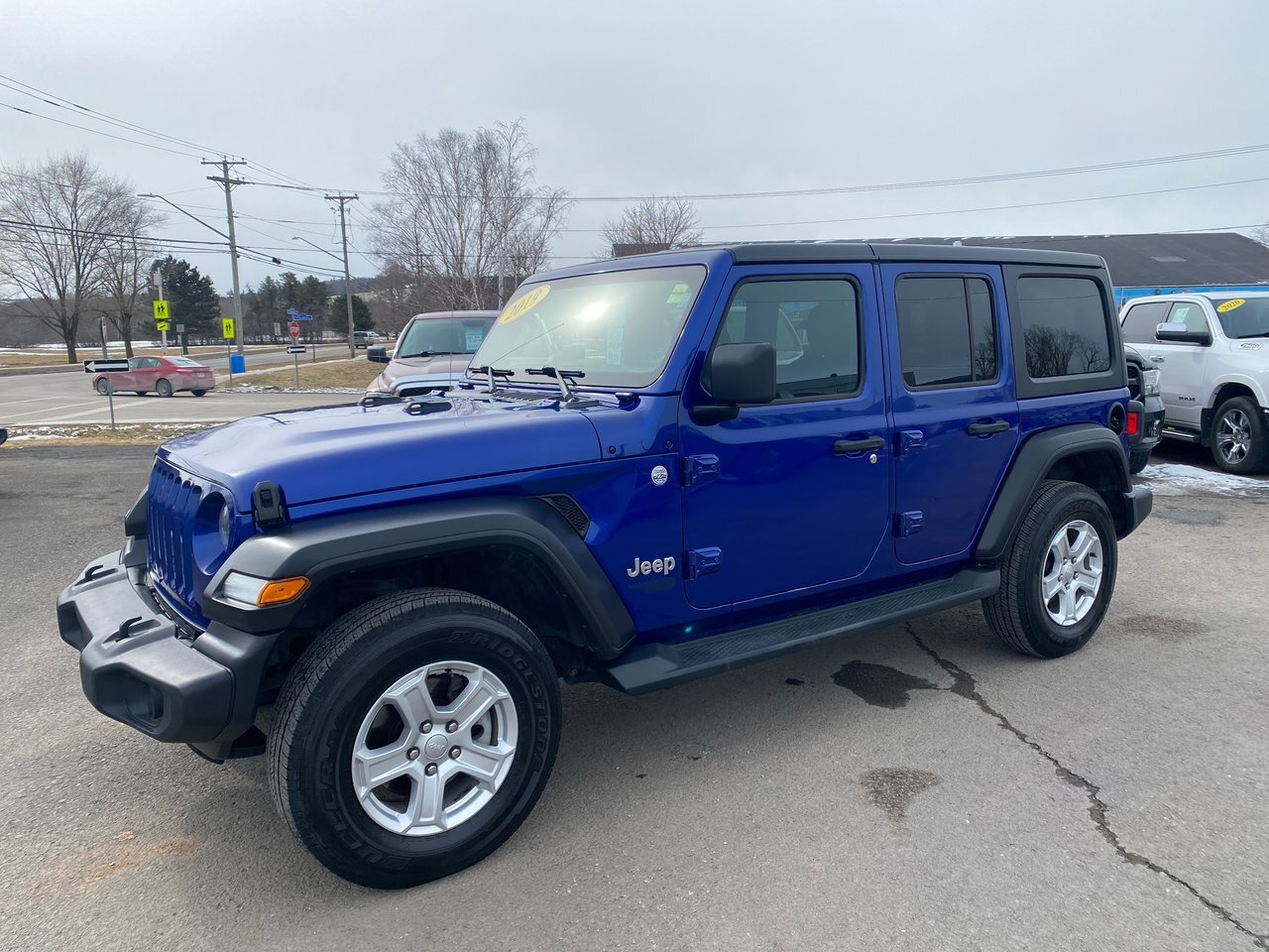 2019 Jeep WRANGLER UNLIMITED SPORT OFF LEASE..VERY CLEAN & LOW KMS..HEATED SEAT