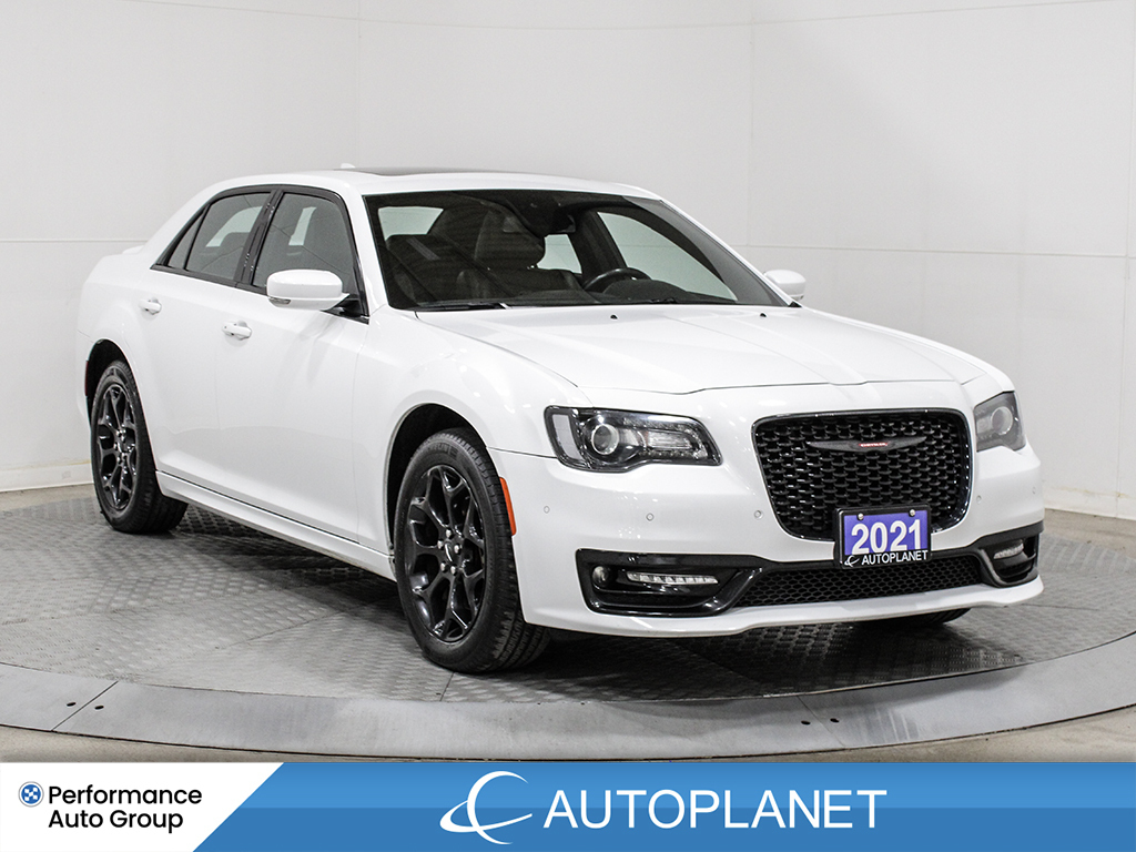 2021 Chrysler 300S AWD, SafetyTec Grp, Back Up Cam, Pano Roof, Navi!