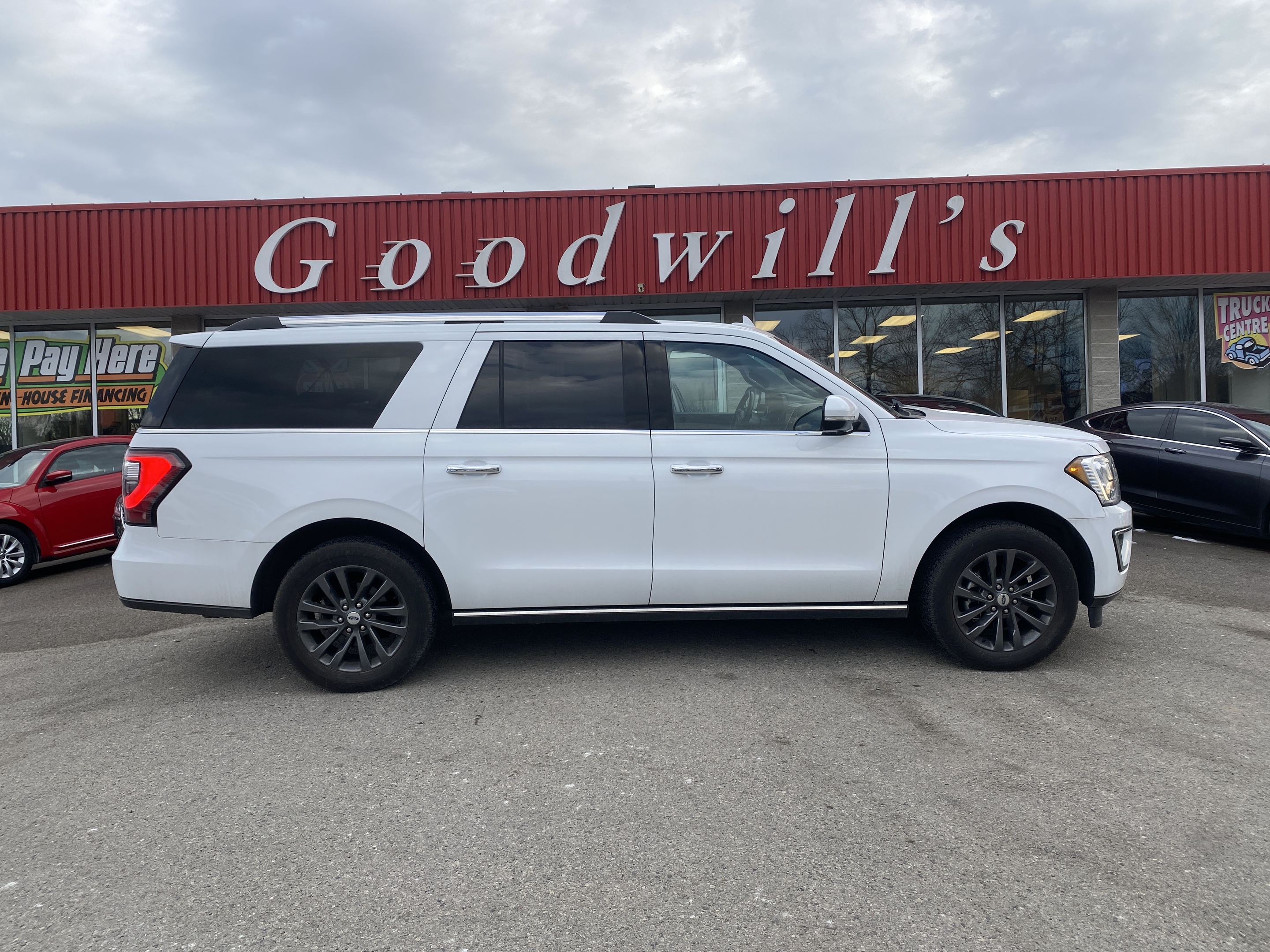 2021 Ford Expedition LIMITED MAX, 8 PASSENGER, NAV, CLEAN CARFAX!