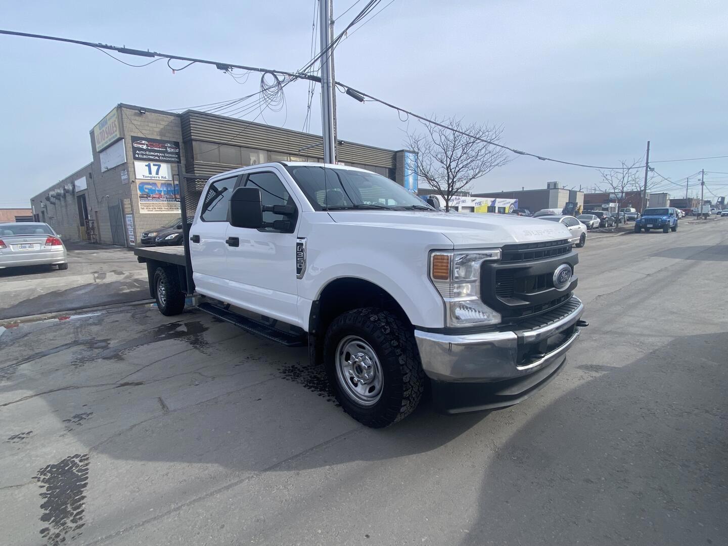 2021 Ford F-350 Crew Cab Flat Bed 4WD