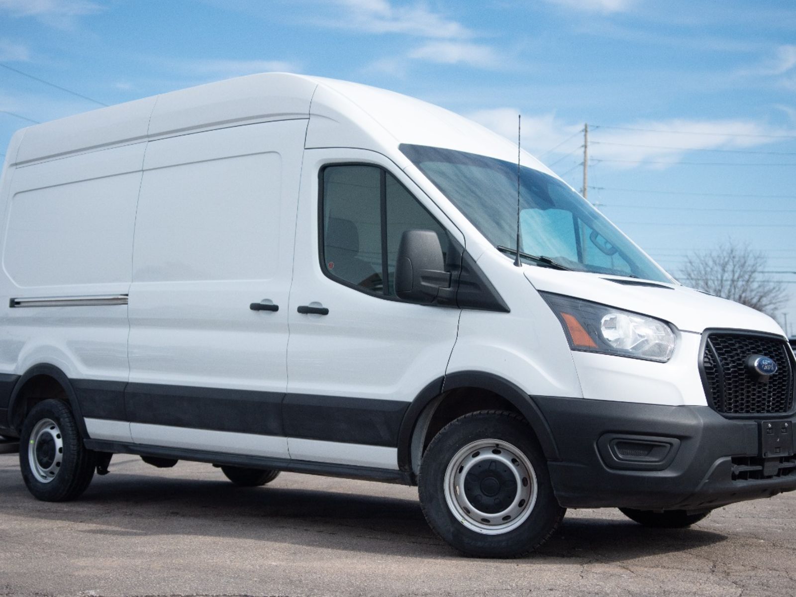 2022 Ford Transit Cargo Van TRANSIT- 250, LOW KM, NO ACCIDENTS