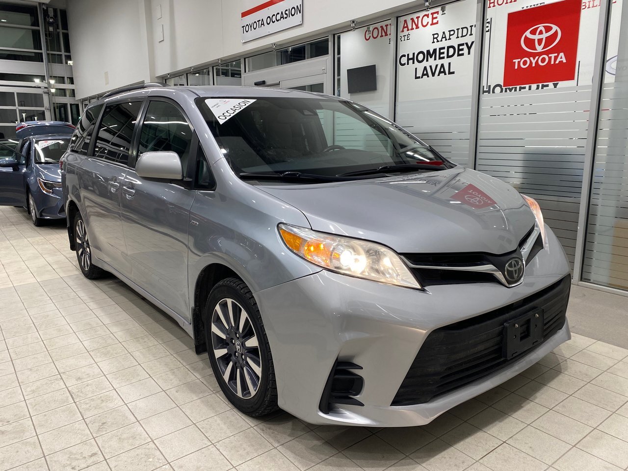 2018 Toyota Sienna LE AWD 7 Places Bluetooth Camera Sieges Chauffants