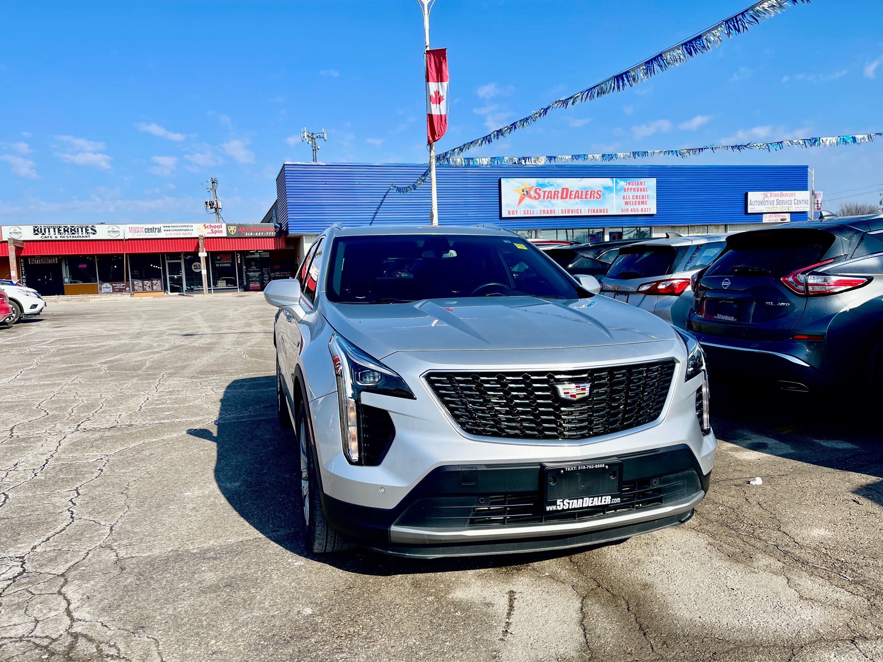 2019 Cadillac XT4 AWD  LEATHER LUXURY MINT! WE FINANCE ALL CREDIT!