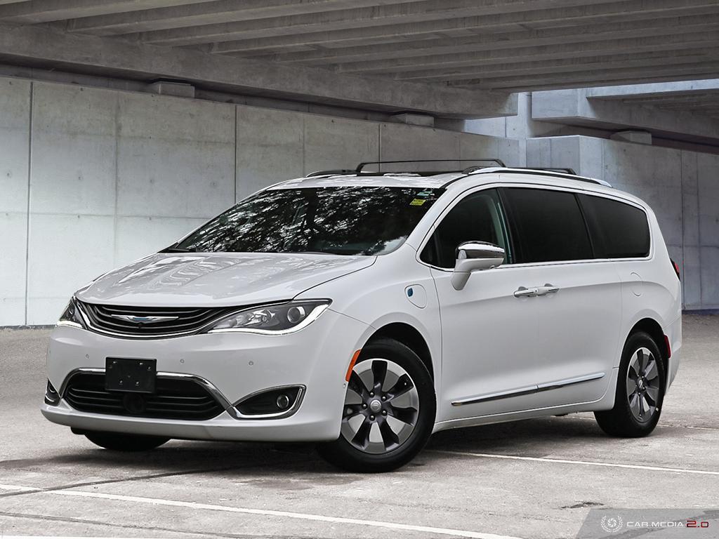 2019 Chrysler Pacifica Hybrid Limited | LOCAL TRADE