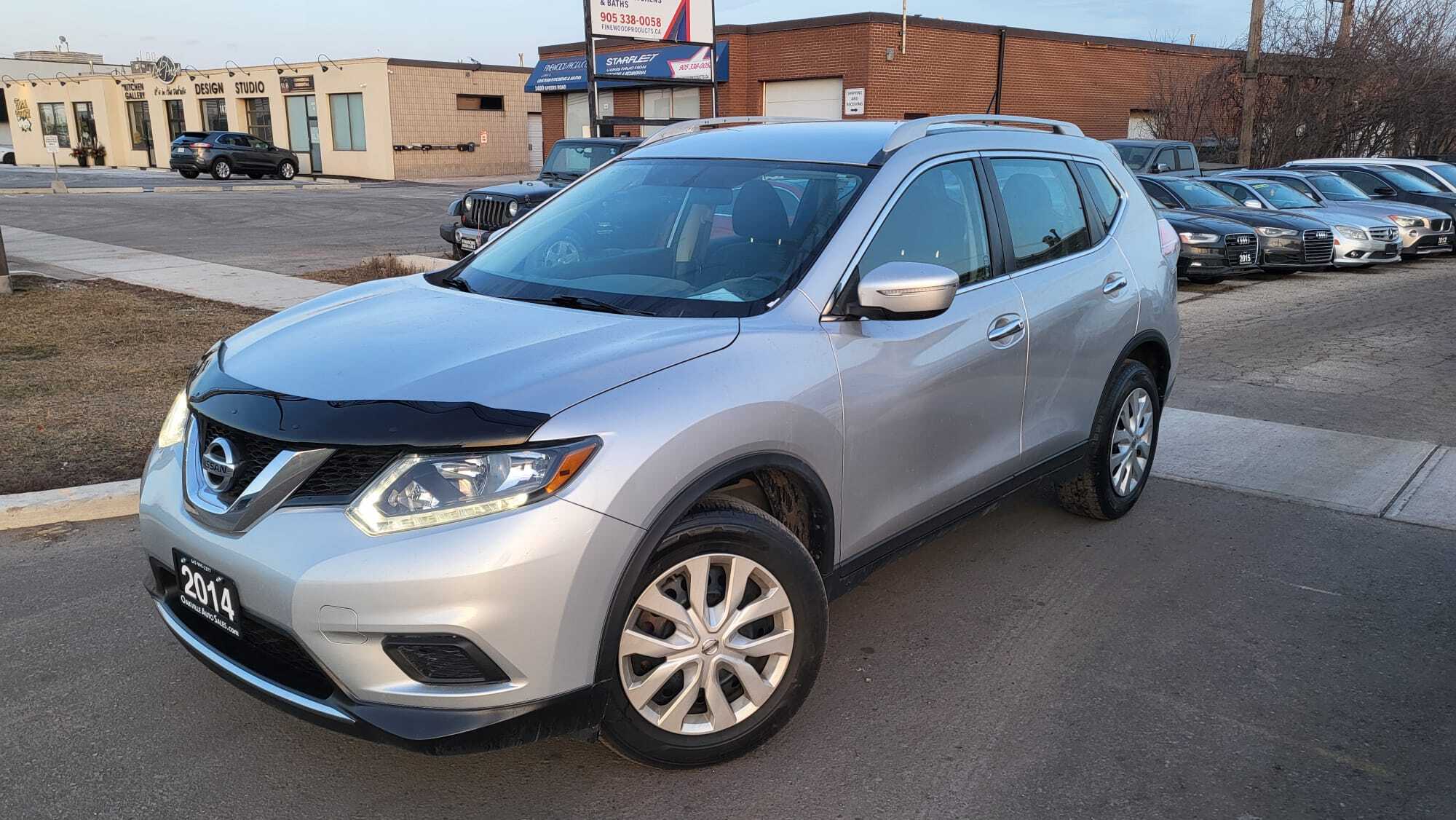 2014 Nissan Rogue FWD 4dr S