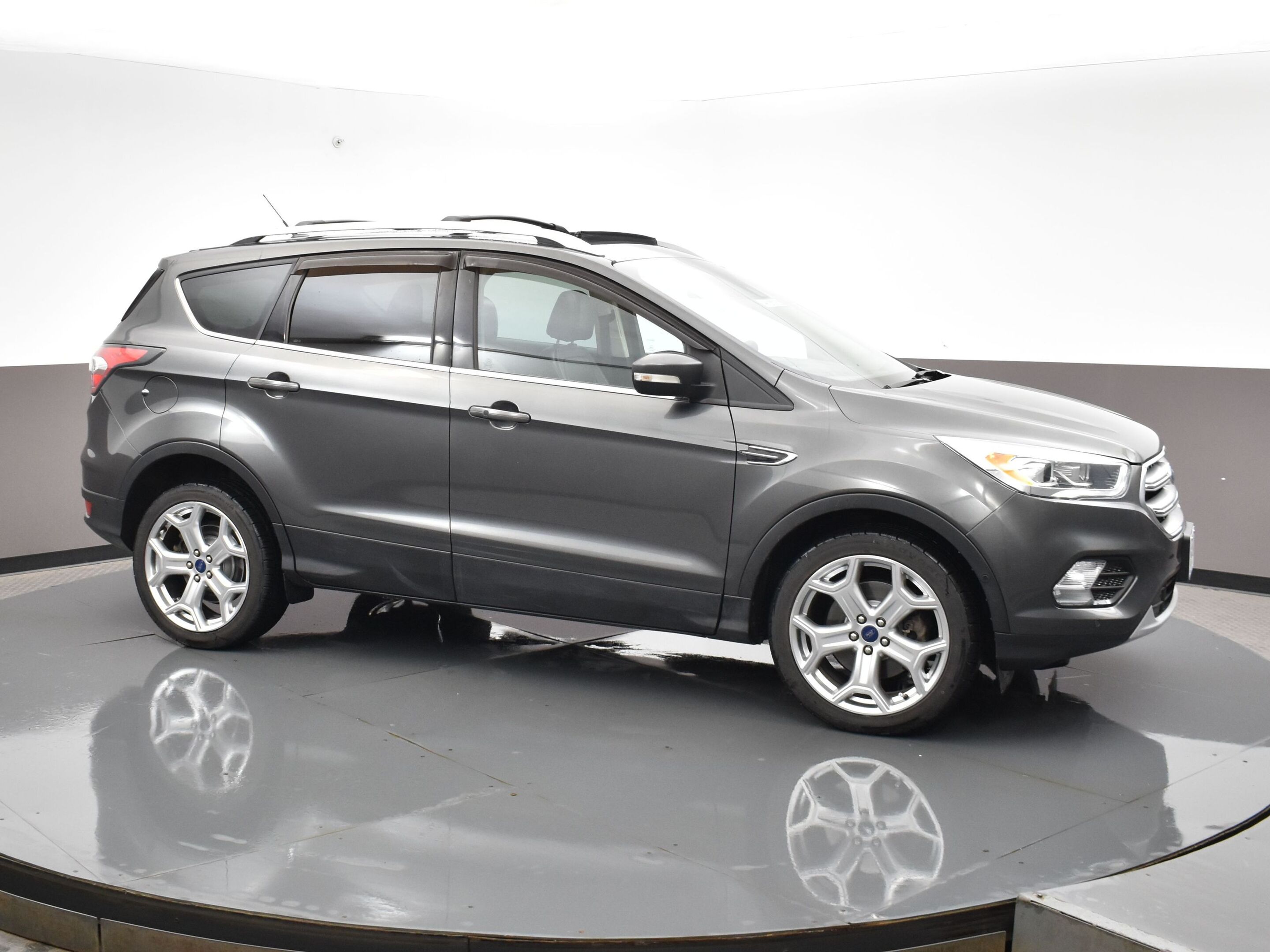 2017 Ford Escape Titanium! AWD with Leather, sunroof, Navigation, t