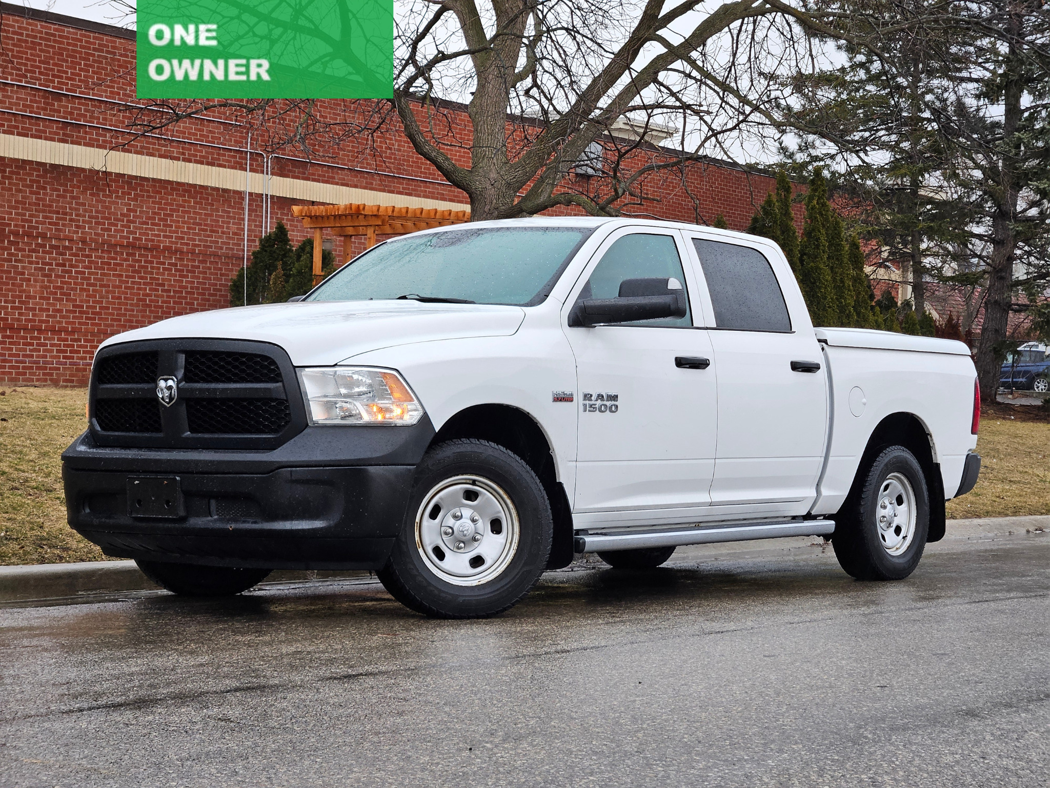 2015 Ram 1500 4WD V8 Crew Cab * One Owner * 51 Service Records *