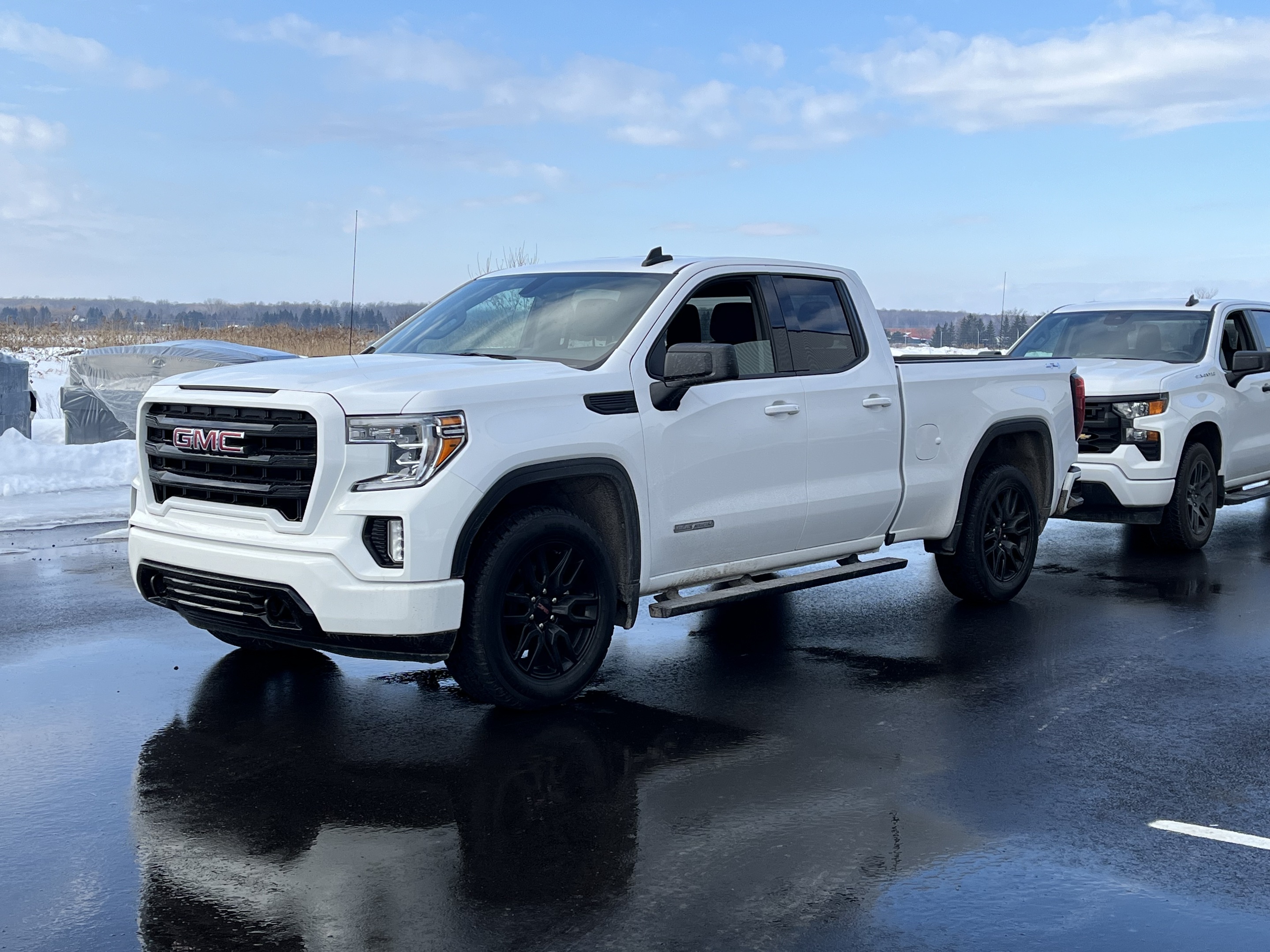 2022 GMC Sierra 1500 Limited 4WD Double Cab 147  Elevation