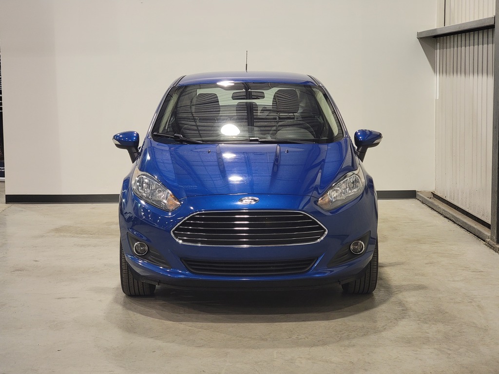 Ford Fiesta 2019 Climatisation, Mirroirs électriques, Vitres électriques, Sièges chauffants, Verrouillage électrique, Régulateur de vitesse, Bluetooth, caméra-rétroviseur, Commandes de la radio au volant