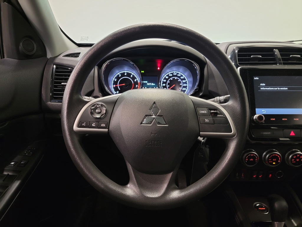 Mitsubishi RVR 2021 Climatisation, Mirroirs électriques, Vitres électriques, Régulateur de vitesse, Sièges chauffants, Verrouillage électrique, Bluetooth, Prise auxiliaire 12 volts, caméra-rétroviseur, Commandes de la radio au volant