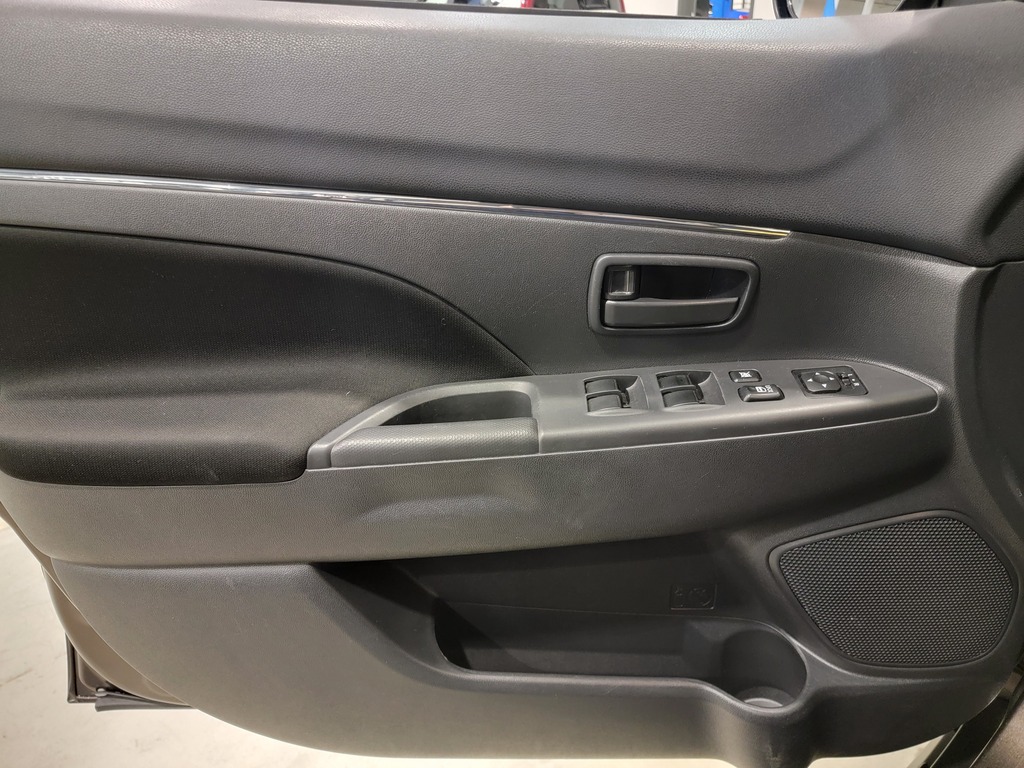 Mitsubishi RVR 2021 Air conditioner, Electric mirrors, Electric windows, Speed regulator, Heated seats, Electric lock, Bluetooth, , rear-view camera, Steering wheel radio controls