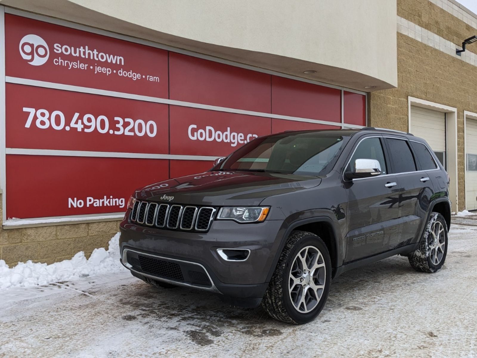 2021 Jeep Grand Cherokee LIMITED IN GRANITE CRYSTAL METALLIC EQUIPPED WITH 